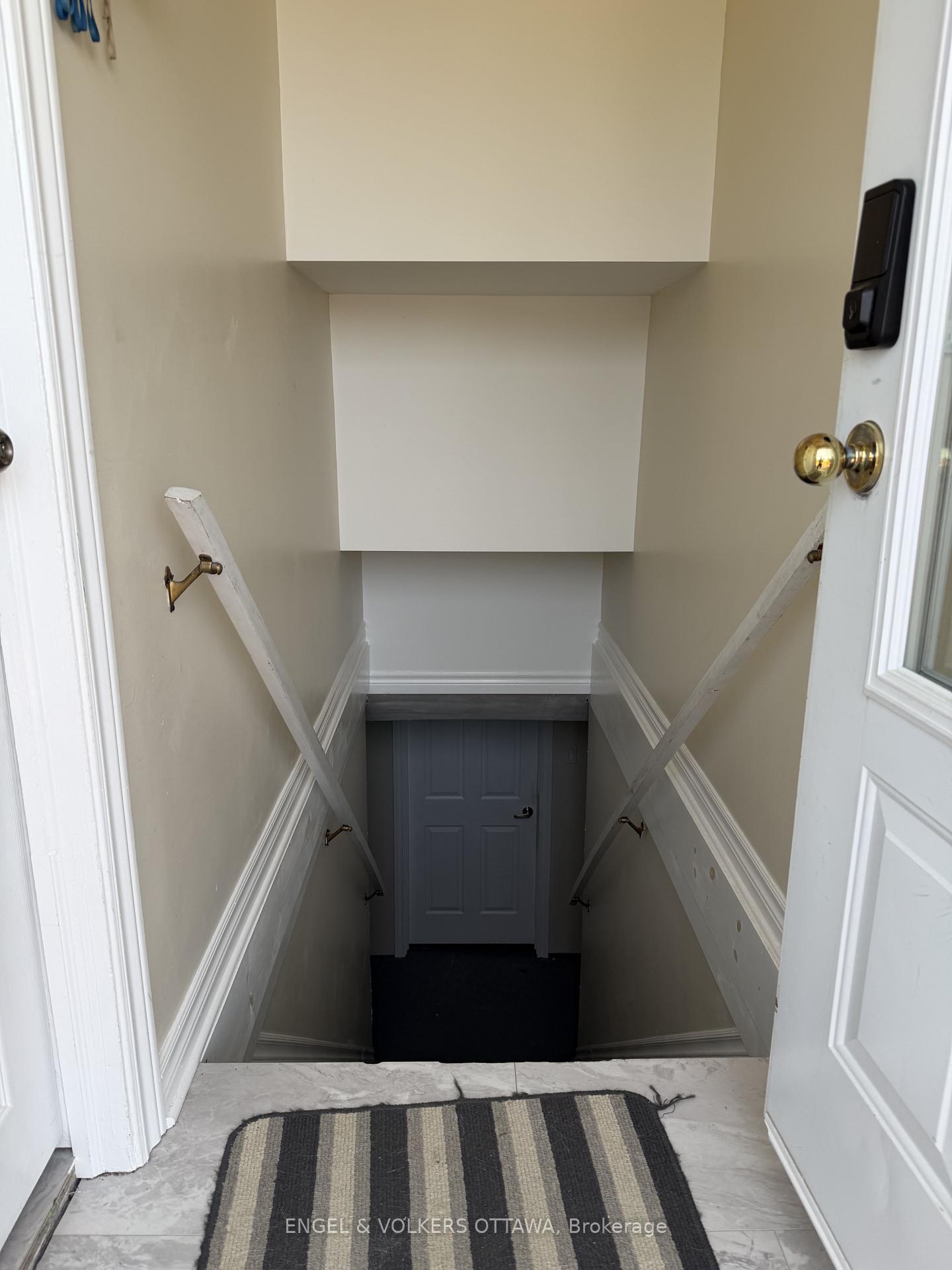 1199 OLD MONTREAL Road B, Orleans - Cumberland and Area — photo 4 of 5