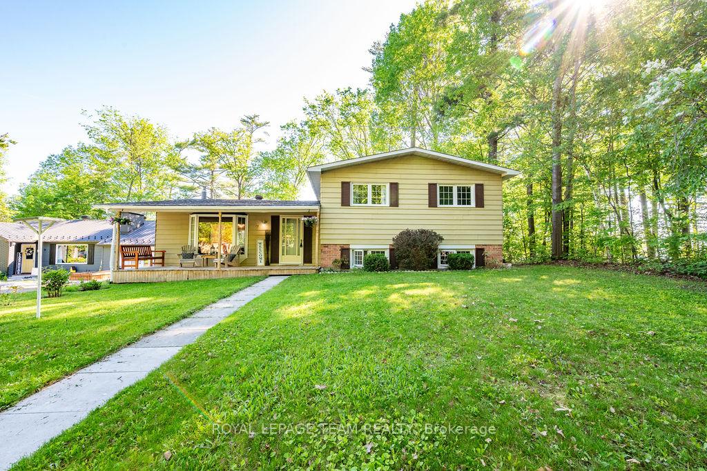7 Simmons Drive, Whitewater Region, ON K0J 1K0 — Whitewater Region, Ontario