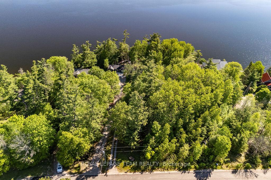 7 Simmons Drive, Whitewater Region — photo 3 of 5