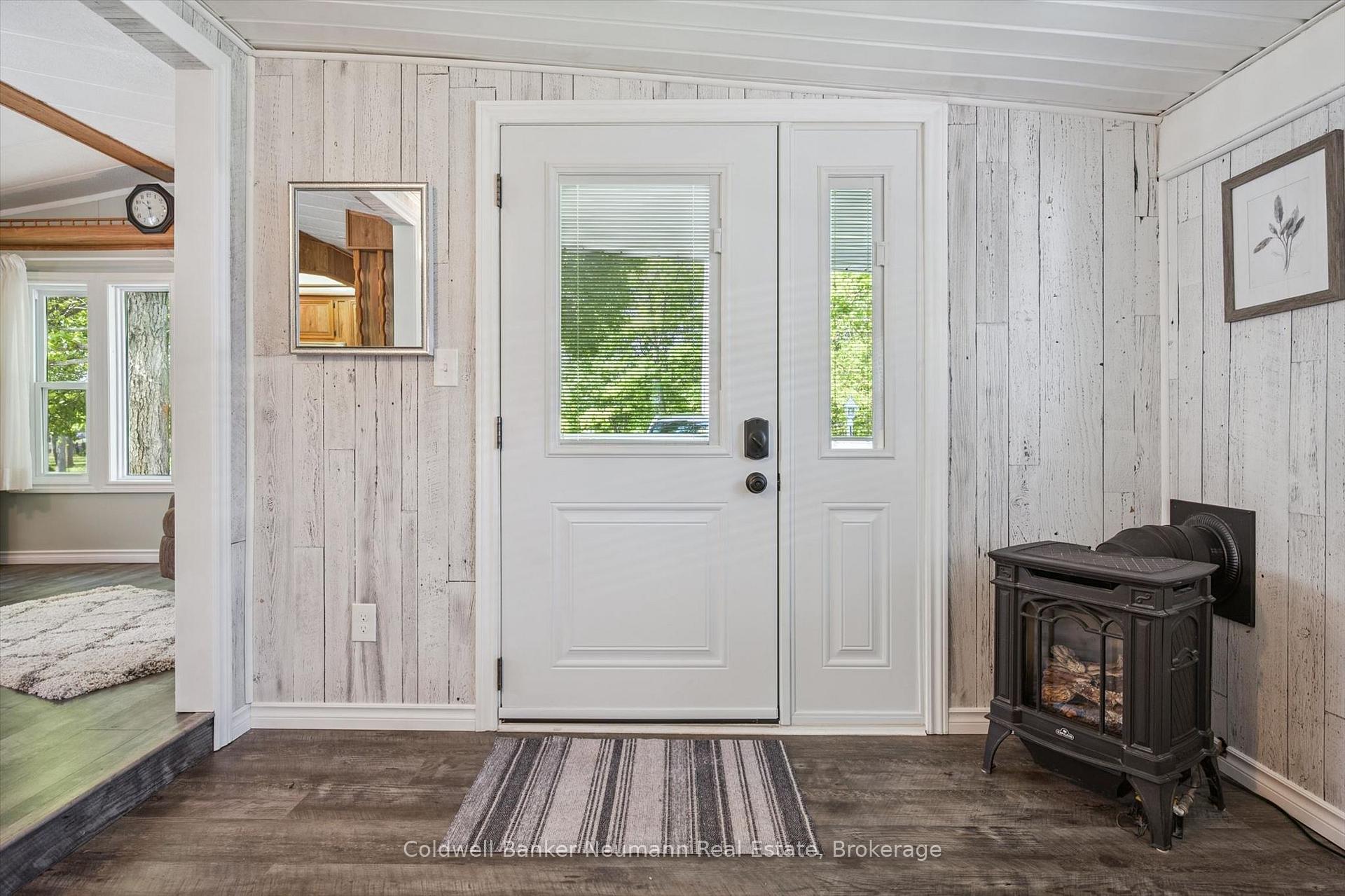 407 Teak Trail, Centre Wellington — photo 4 of 5