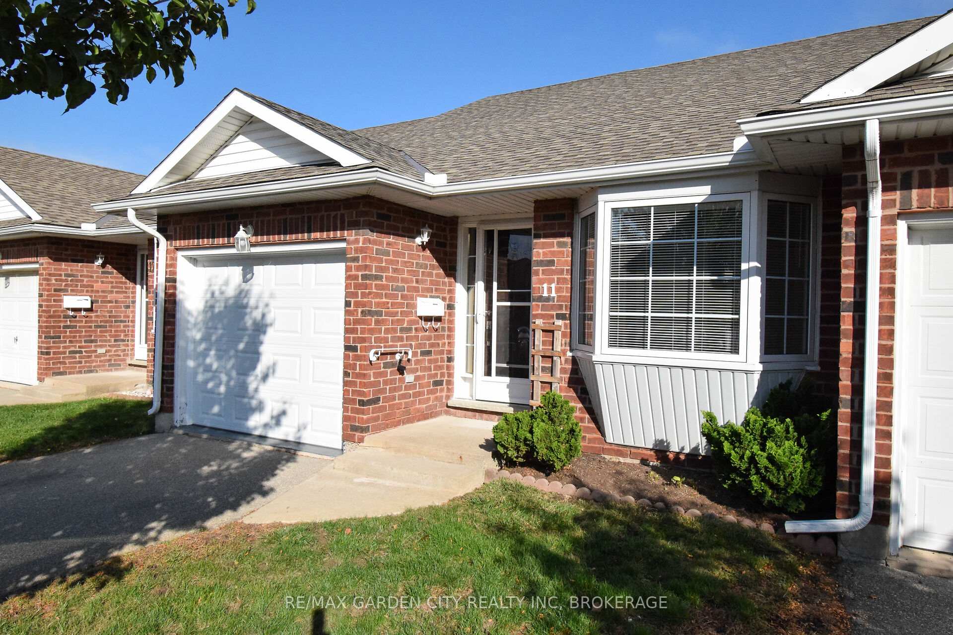 162 FIRST Street 11, Welland — photo 3 of 5