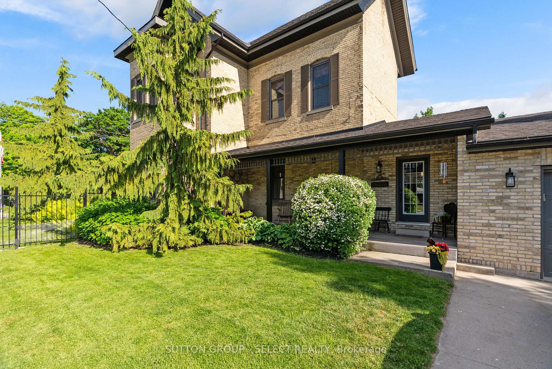 431 Albert Street, South Huron — photo 2 of 5