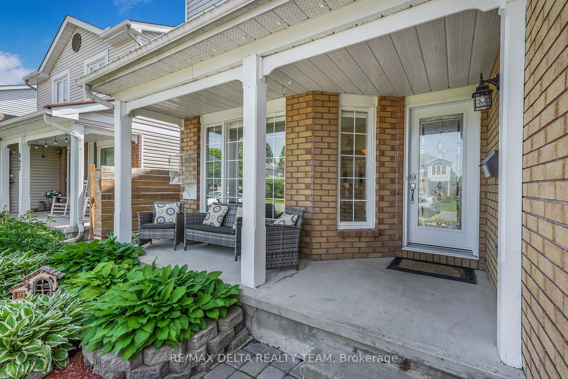 890 Bideford Street, Orleans - Cumberland and Area — photo 2 of 5