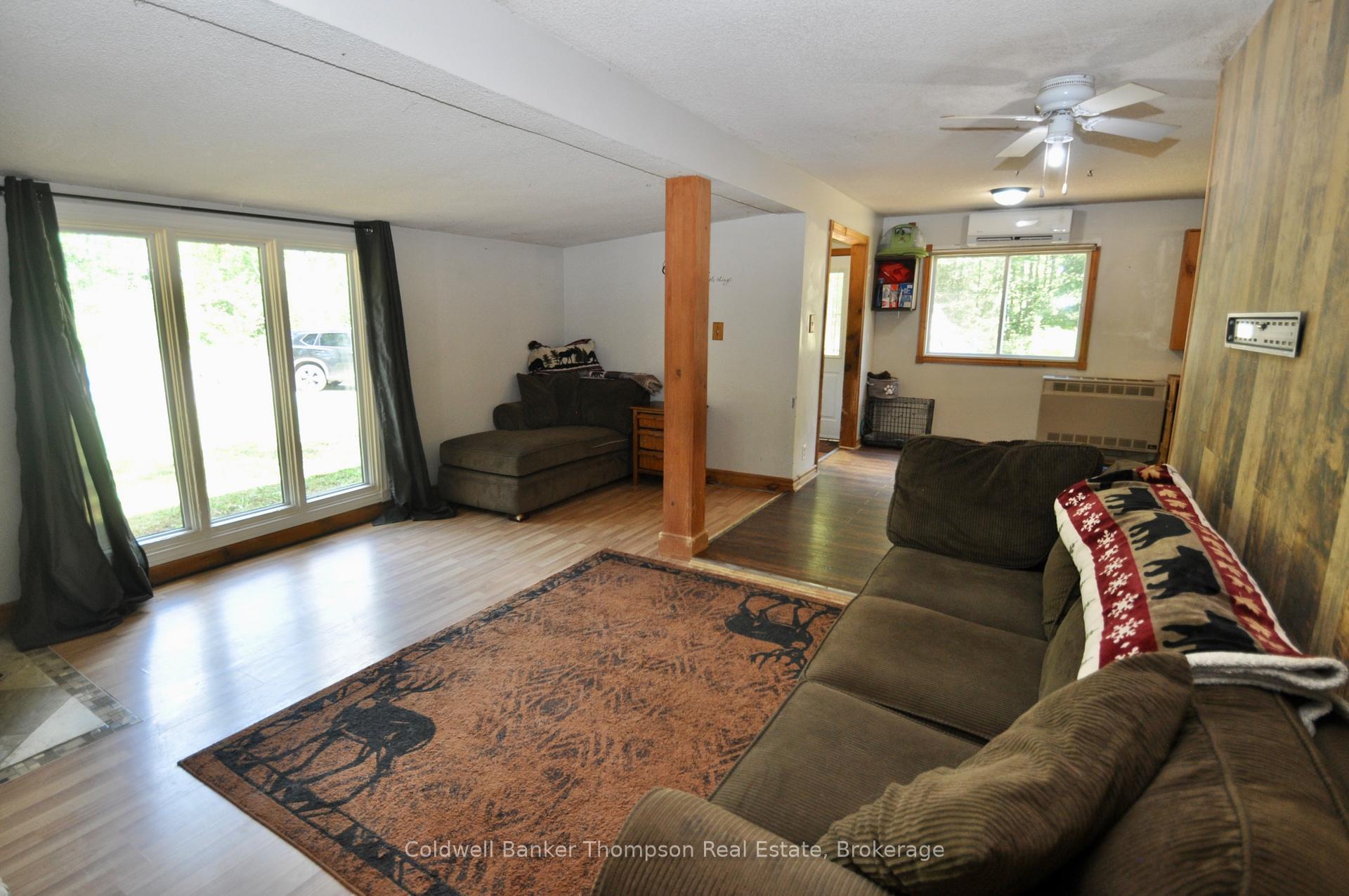 31 Hutcheson Beach Road, Huntsville — photo 4 of 5