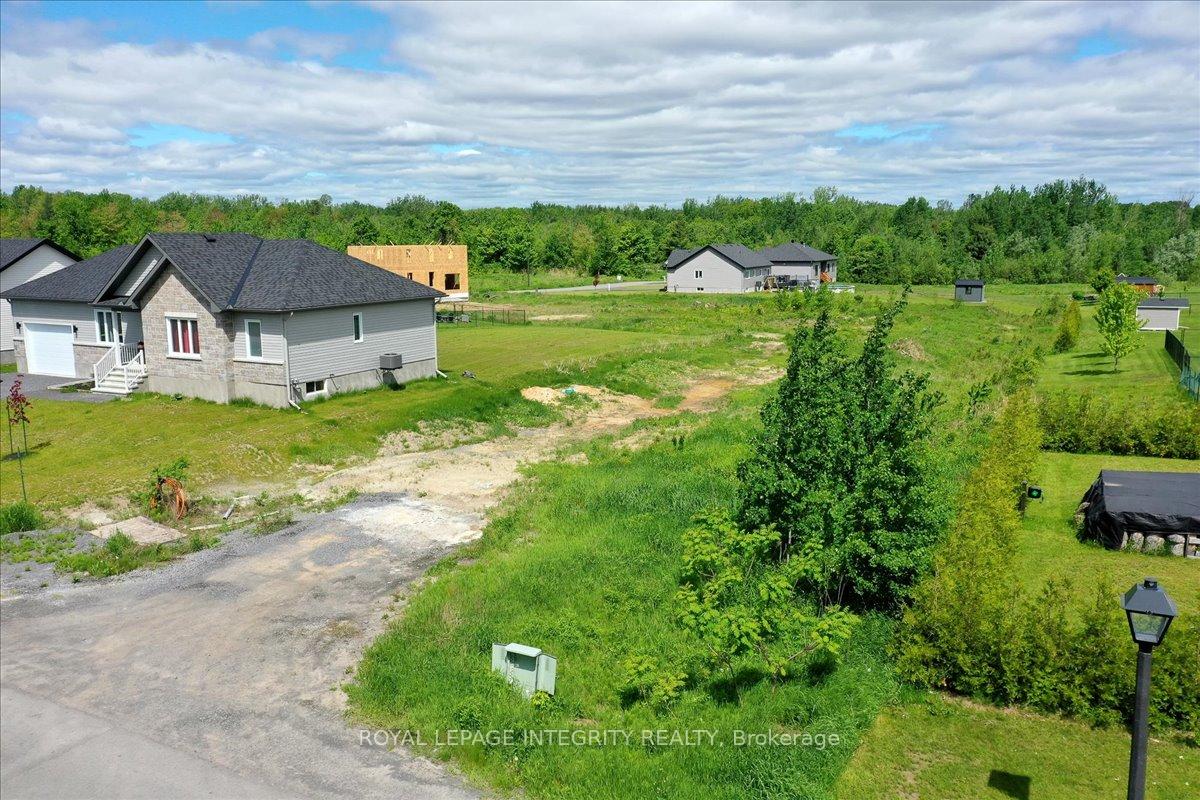 237 ROXANNE Street, Clarence-Rockland — photo 3 of 5