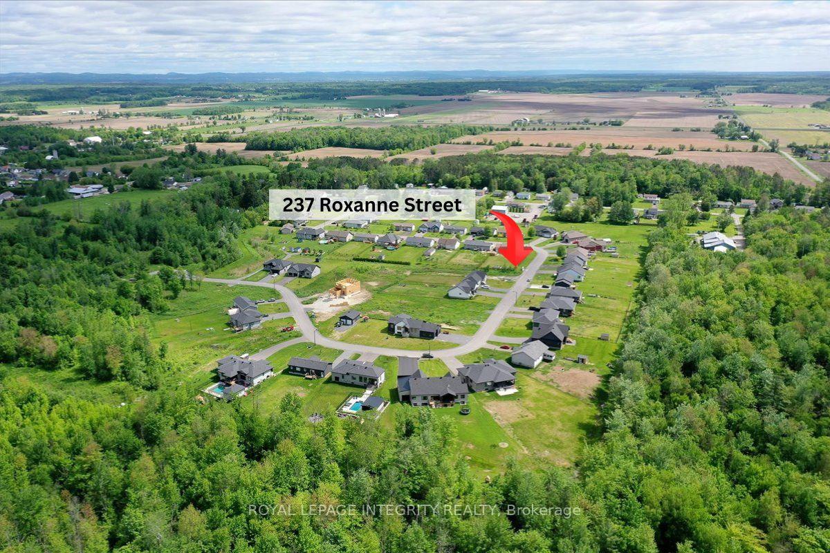 237 ROXANNE Street, Clarence-Rockland — photo 4 of 5
