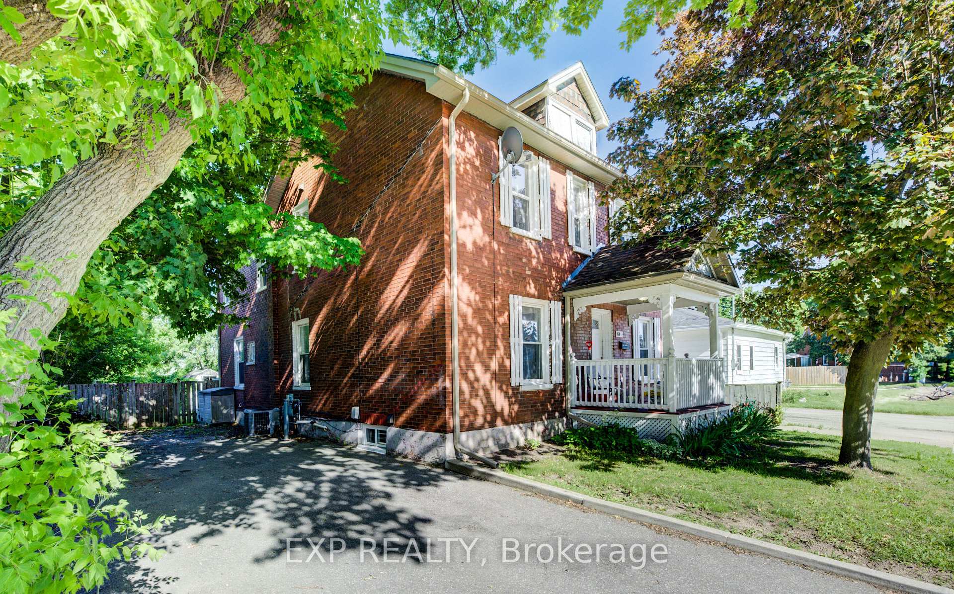 63 Brook Street UPPER, Cambridge, ON N1R 4C4 — Cambridge, Ontario