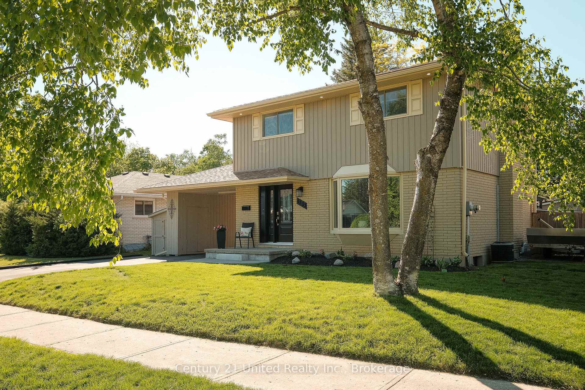 1233 Franklin Drive, Peterborough, ON K9H 6Z3 — Peterborough, Ontario