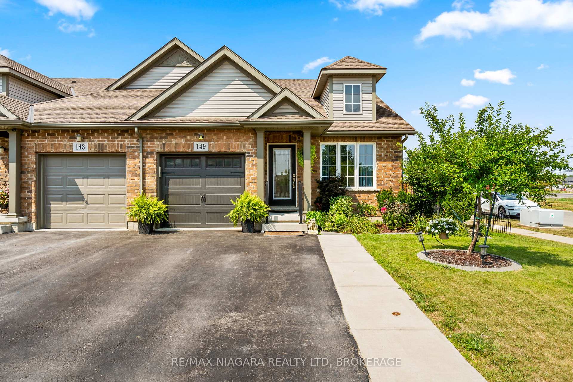 149 Roselawn Crescent, Welland — photo 2 of 5
