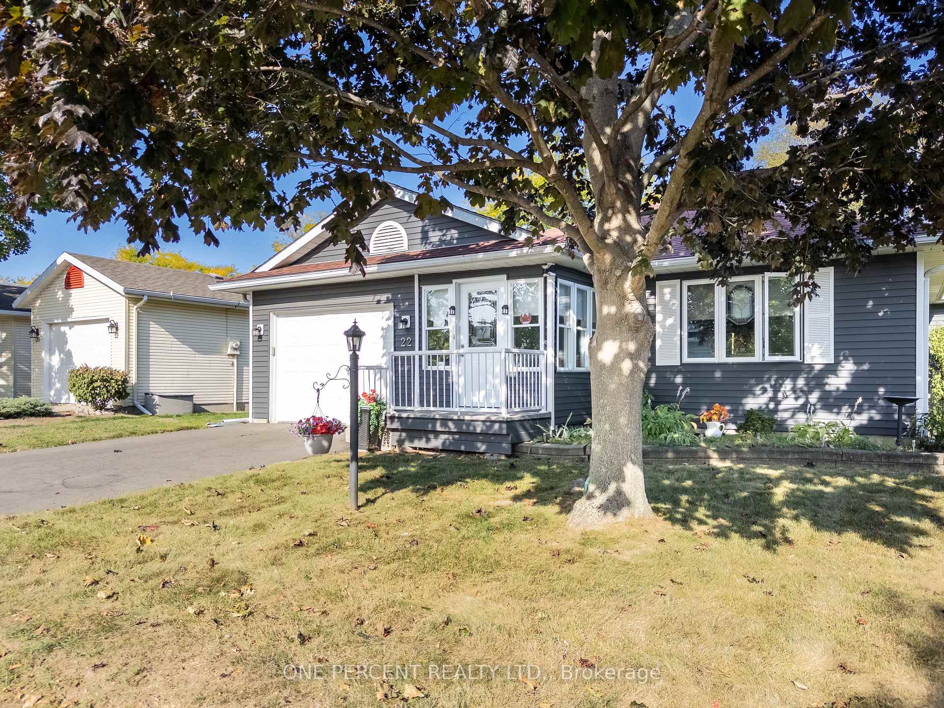 22 HERITAGE Drive, Prince Edward County — photo 3 of 5