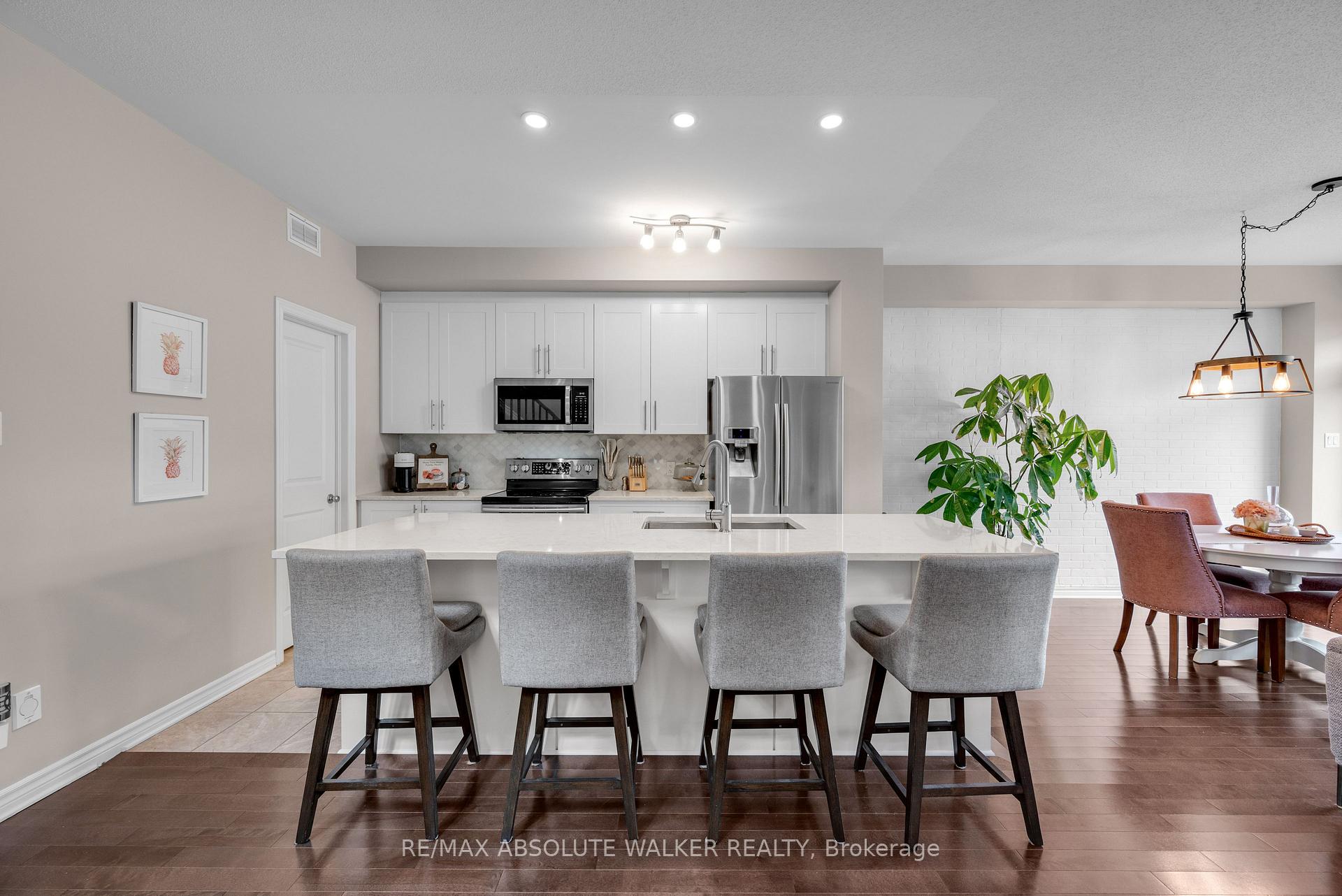 400 Gerry Lalonde Drive, Orleans - Cumberland and Area — photo 3 of 5