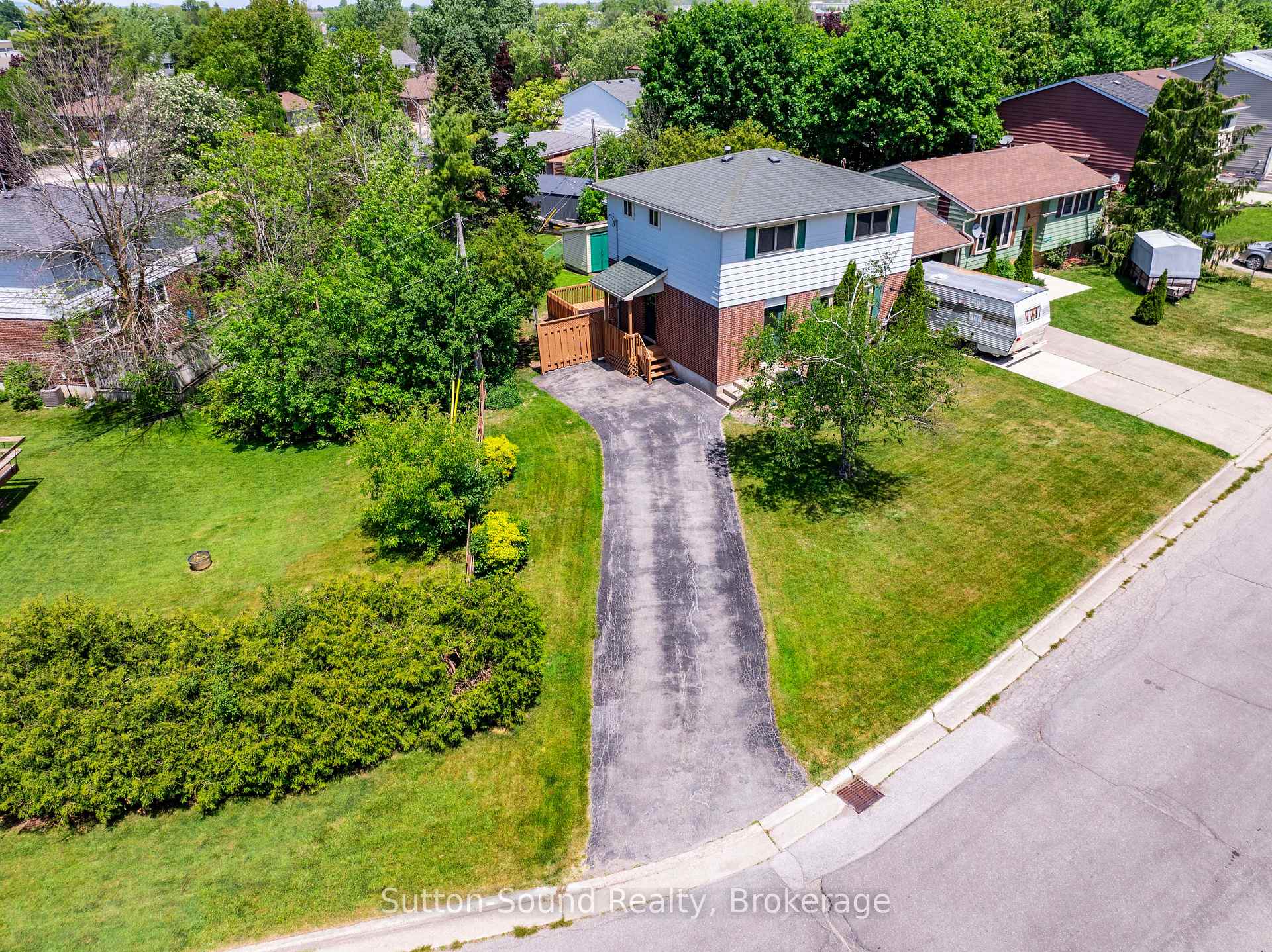 1038 11th Street E, Owen Sound — photo 4 of 5