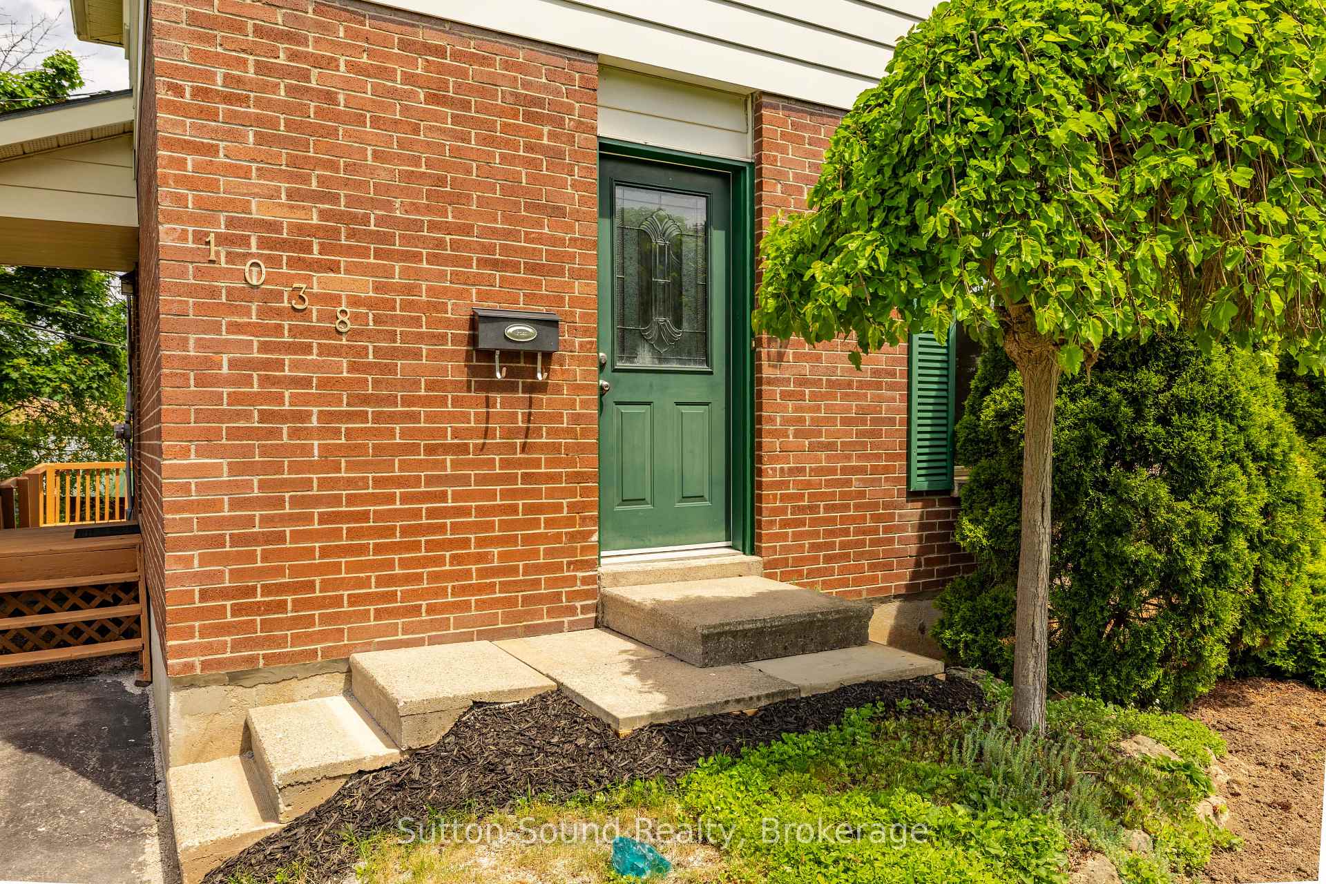 1038 11th Street E, Owen Sound — photo 5 of 5