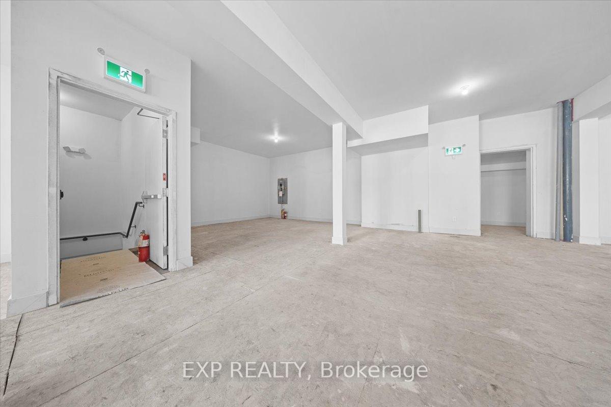 780 Bank Street, Glebe - Ottawa East and Area — photo 4 of 5