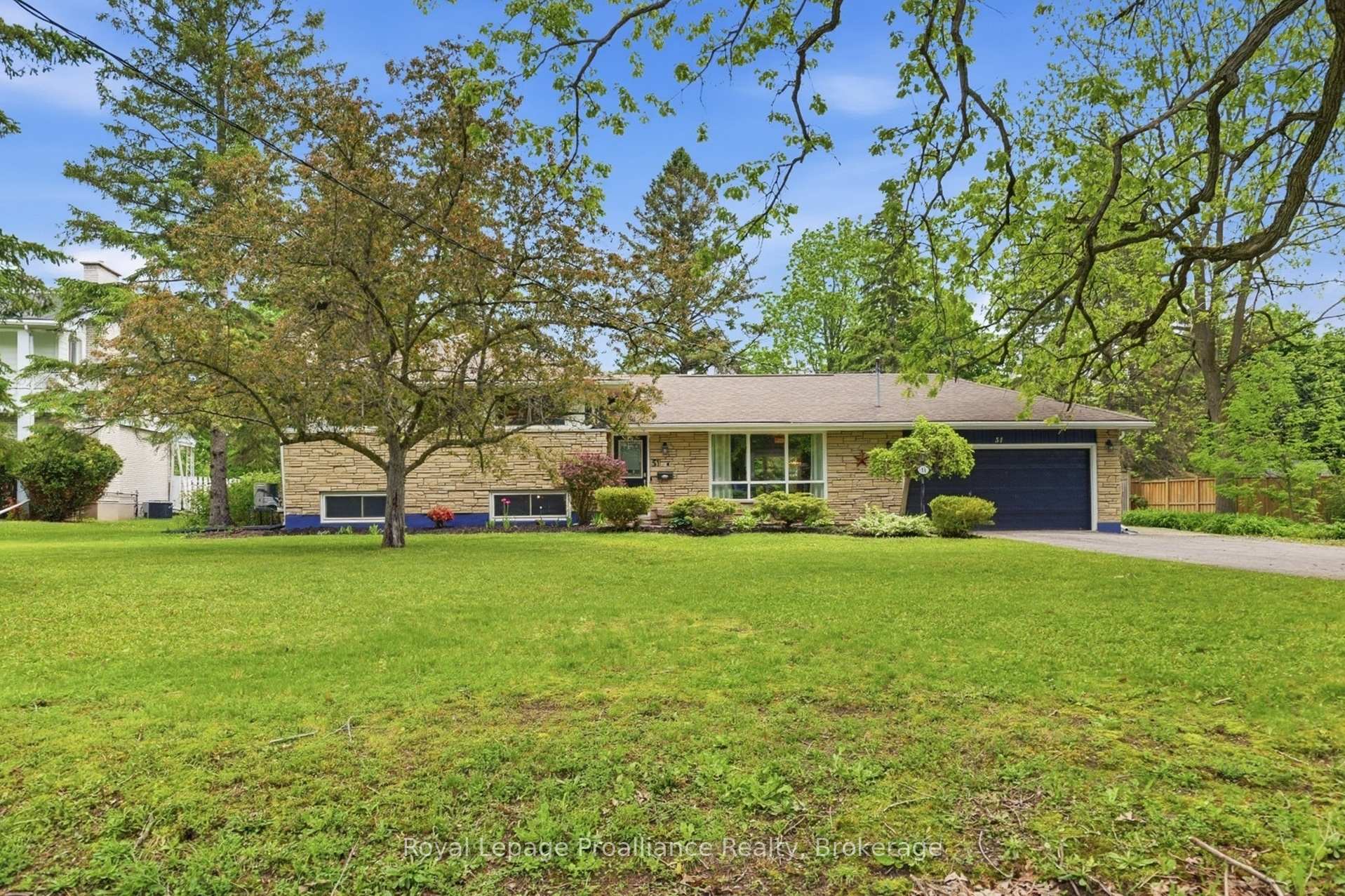 51 Selena Avenue, Belleville — photo 2 of 5
