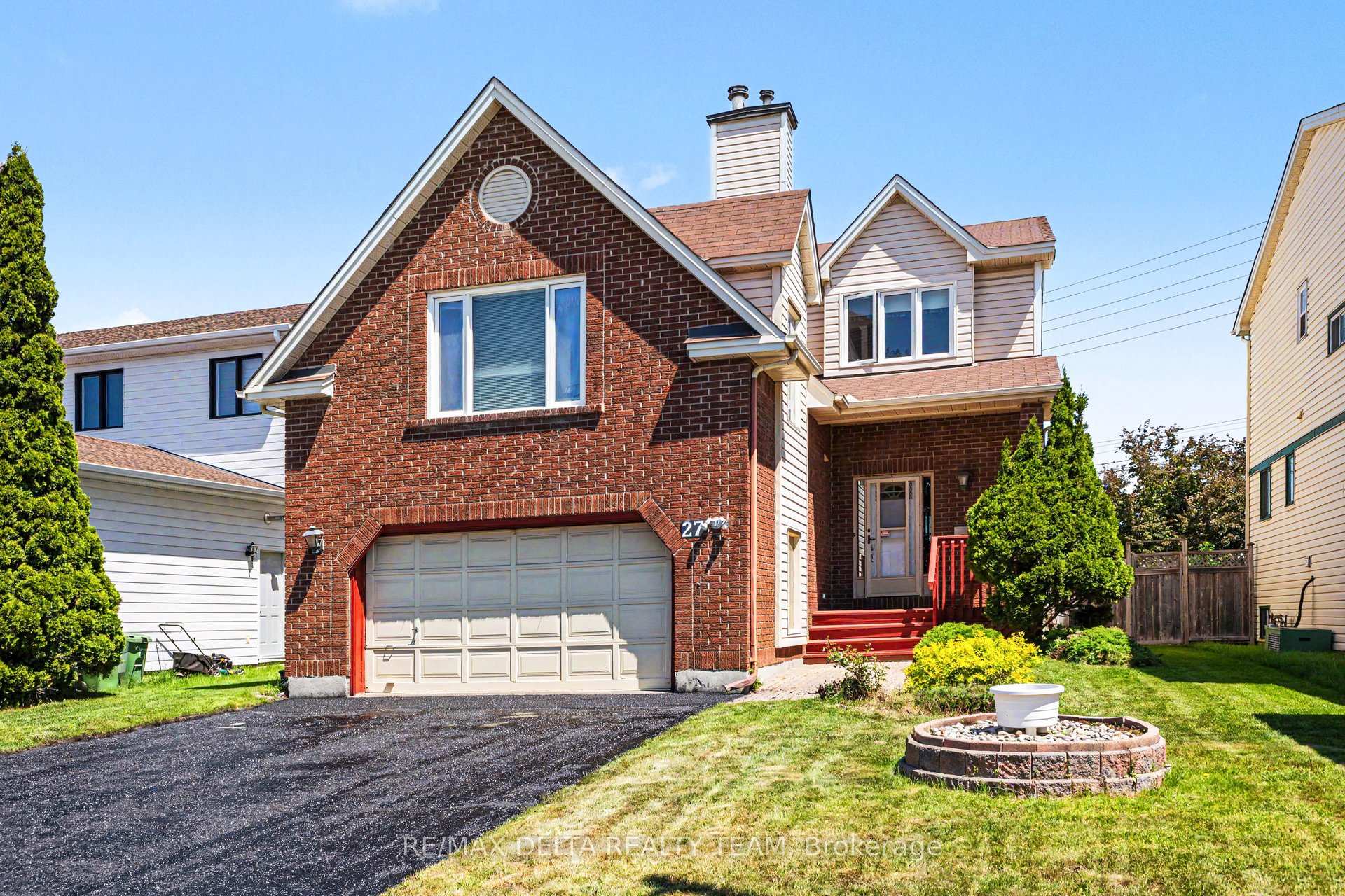 27 Bramblegrove Crescent, Hunt Club - South Keys and Area, ON K1T 3G1 — Hunt Club - South Keys and Area, Ontario