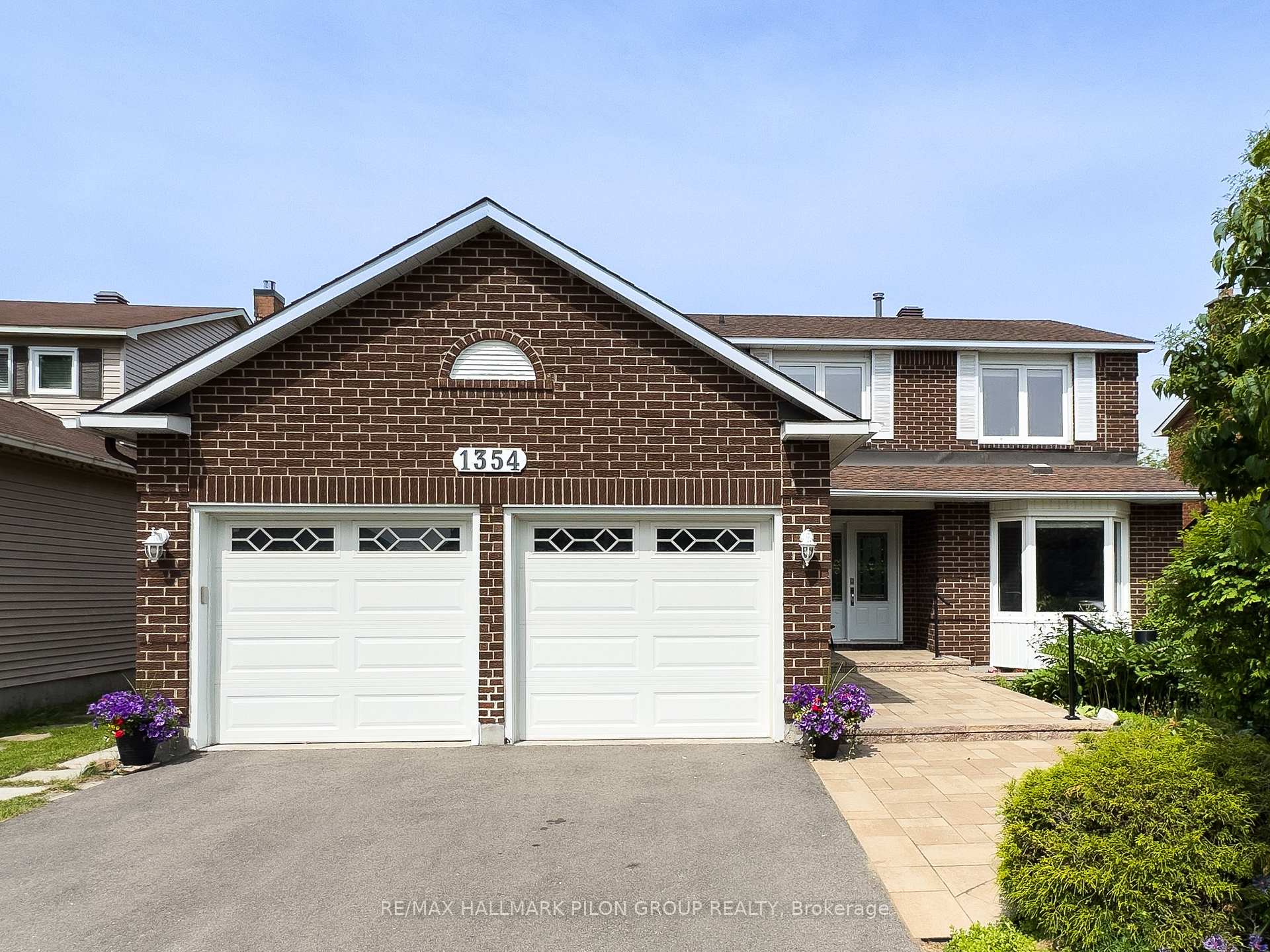 1354 Mountainside Crescent, Orleans - Cumberland and Area, ON K1E 3G5 — Orleans - Cumberland and Area, Ontario