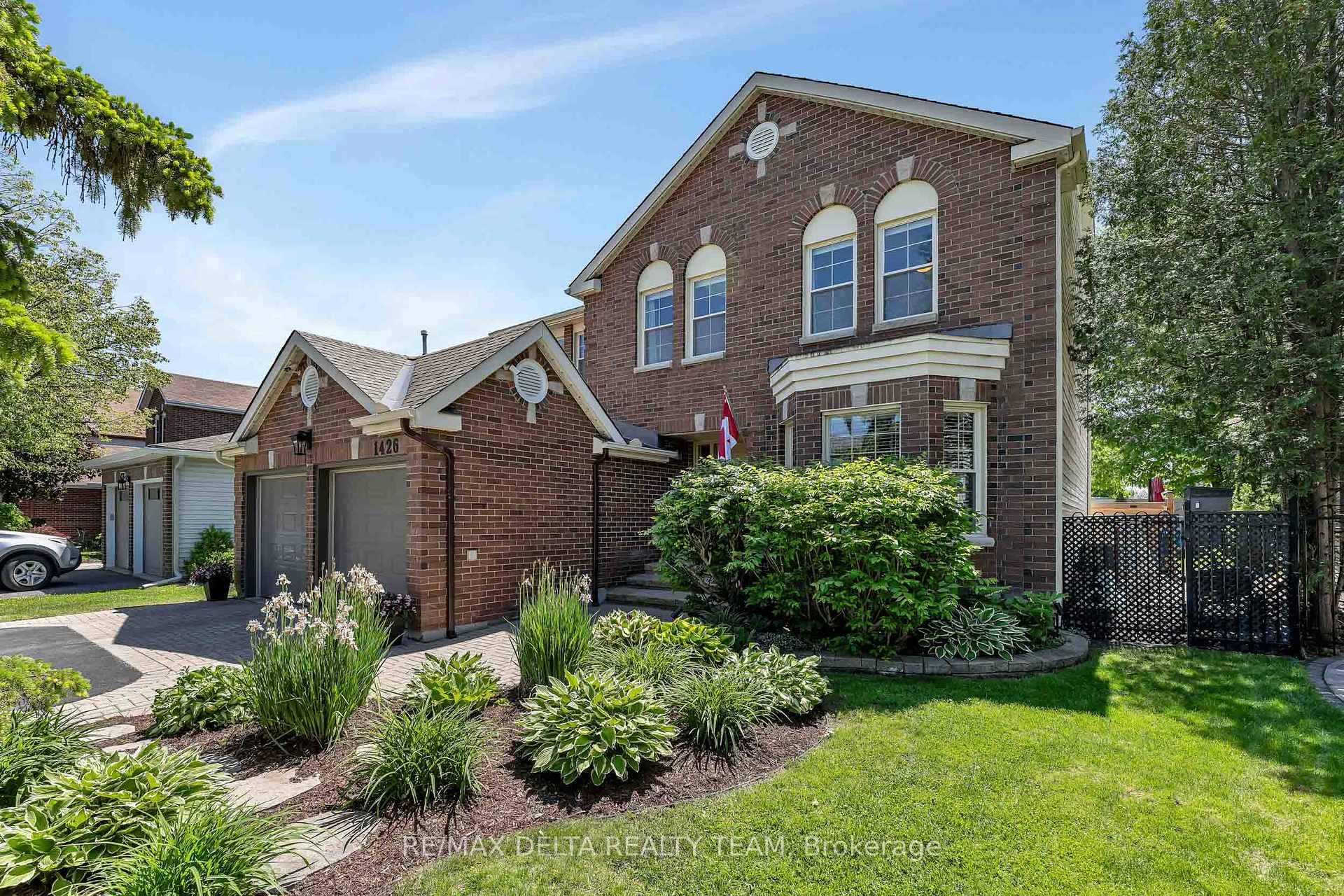 1426 Cheverny Crescent, Orleans - Cumberland and Area — photo 2 of 5