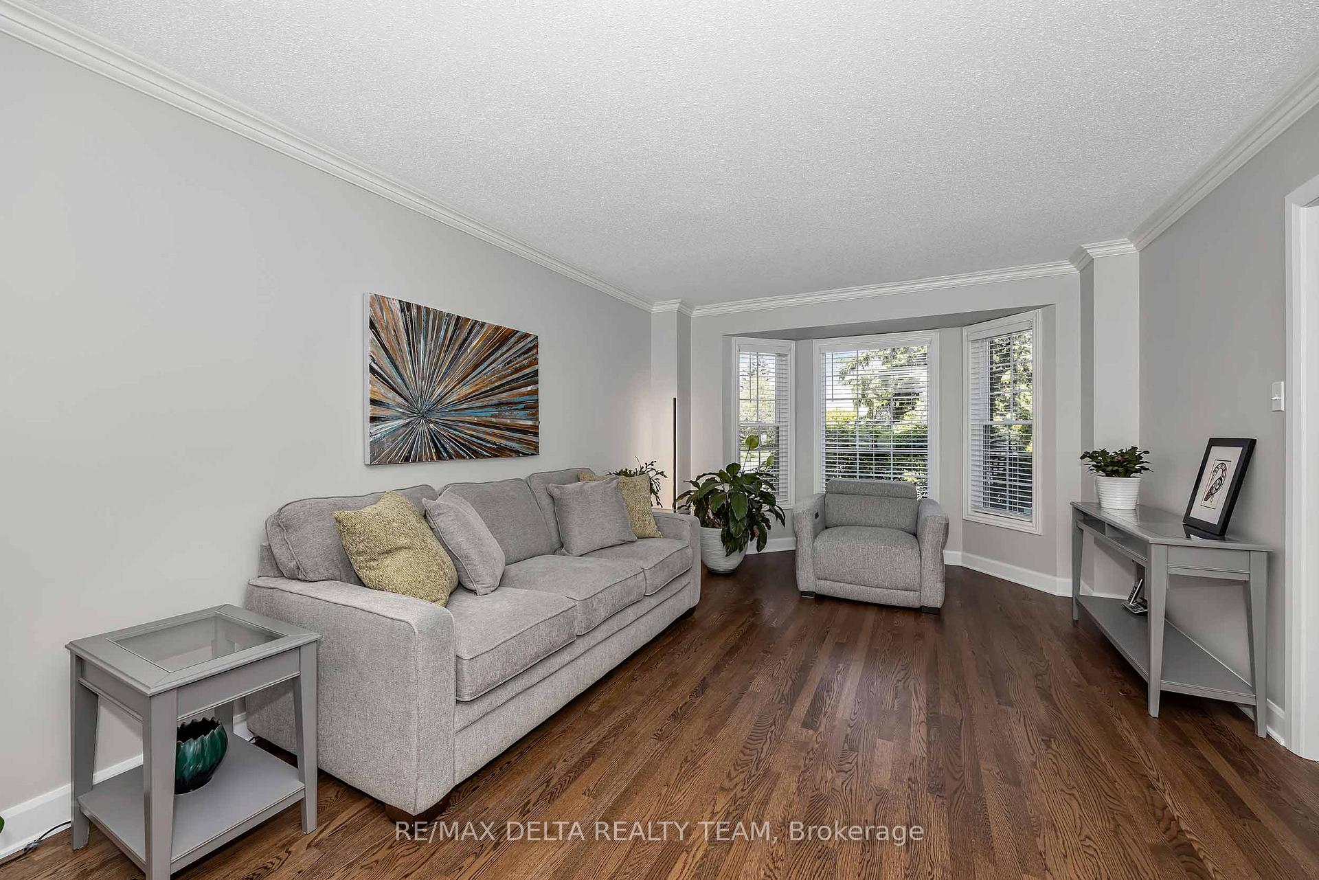 1426 Cheverny Crescent, Orleans - Cumberland and Area — photo 5 of 5
