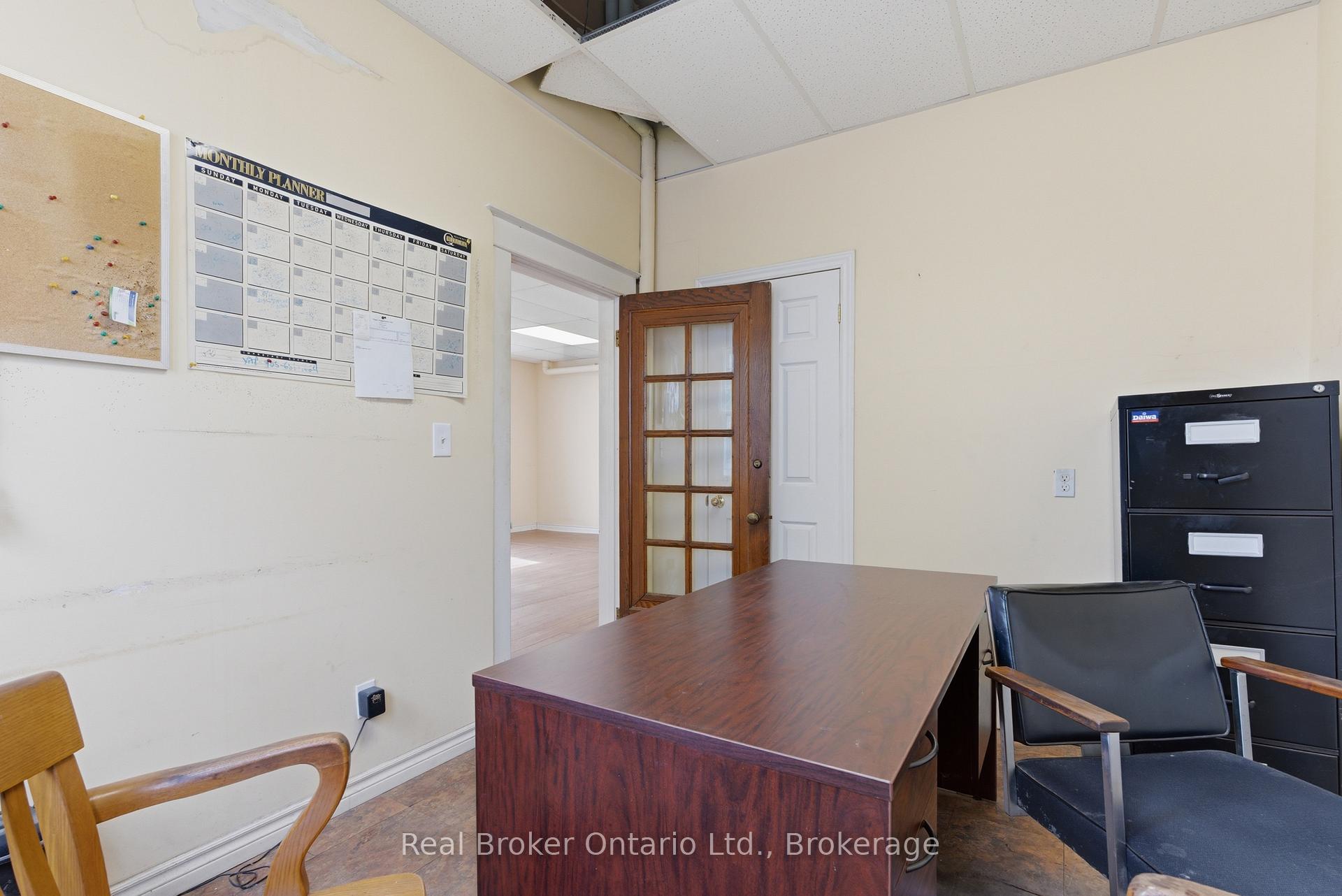 247 King Street, Welland — photo 4 of 5