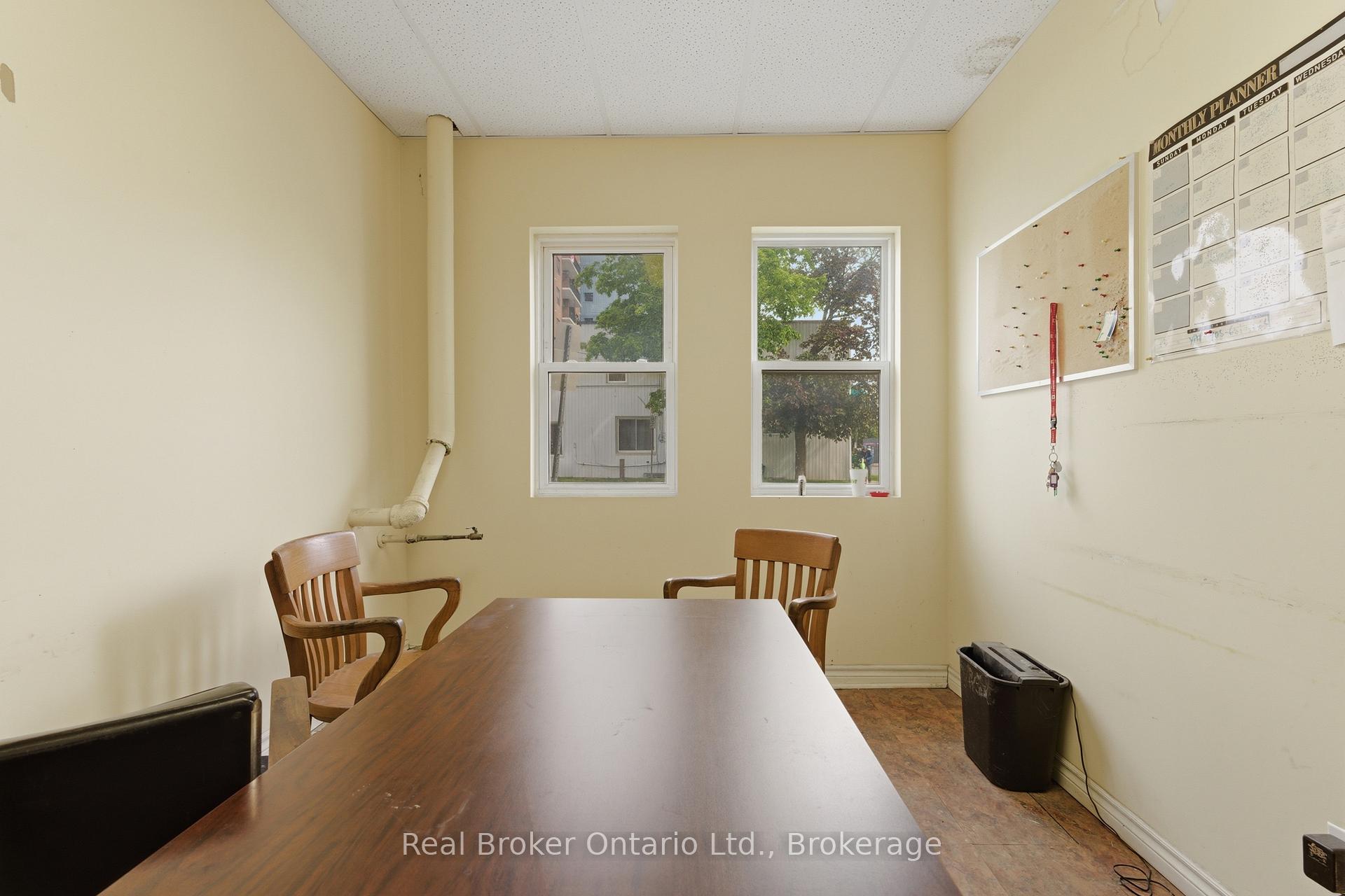 247 King Street, Welland — photo 5 of 5