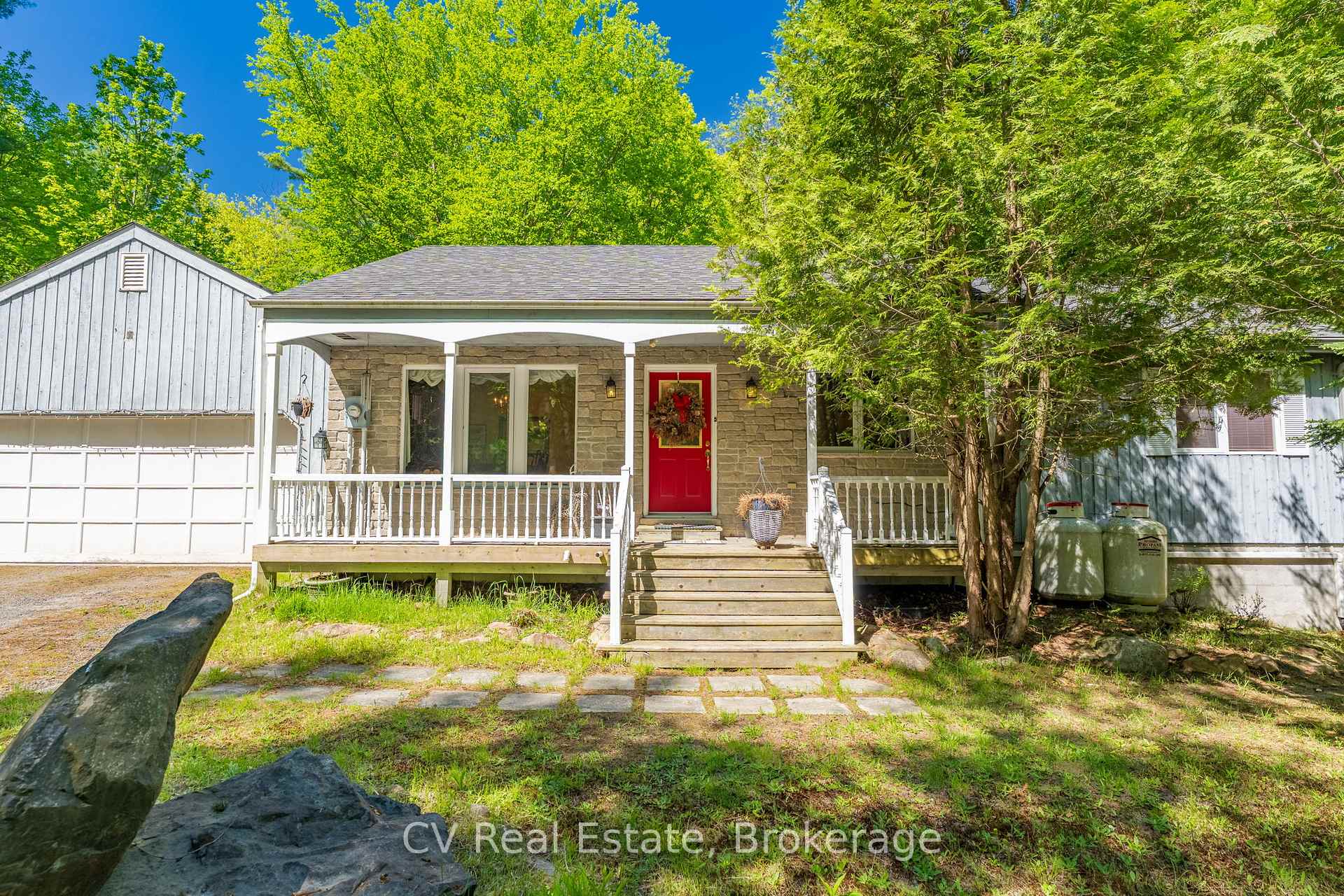 16 Breisacher Road, Huntsville — photo 2 of 5