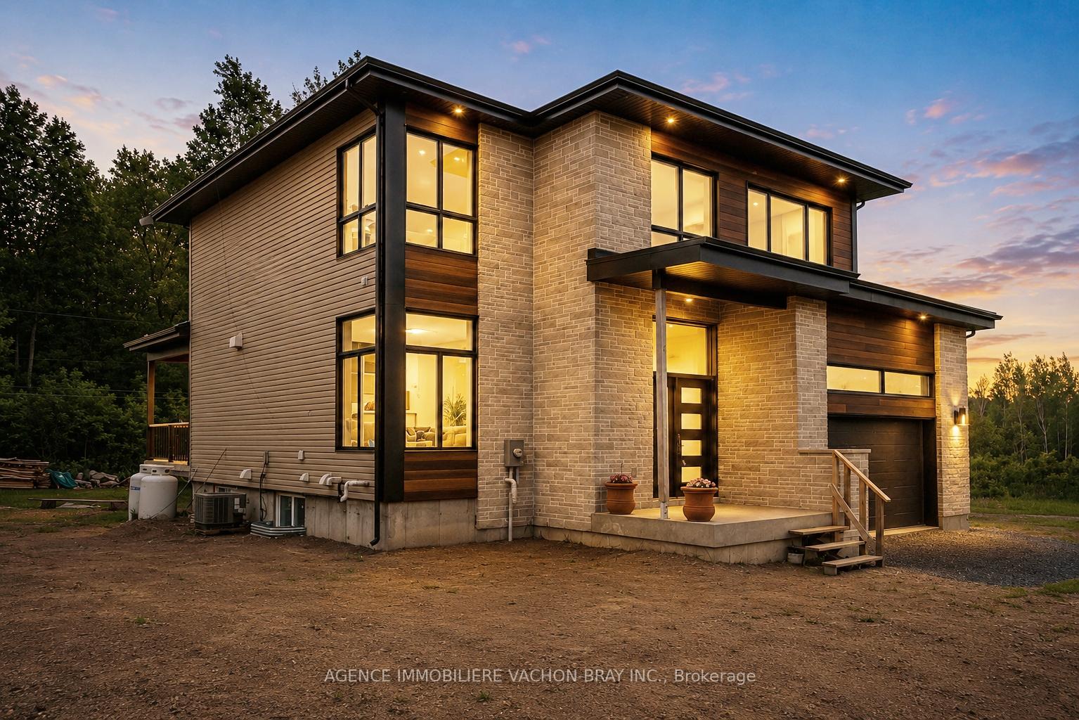 3814 Lakeside Drive, South Glengarry, ON K0C 1Z0 — South Glengarry, Ontario