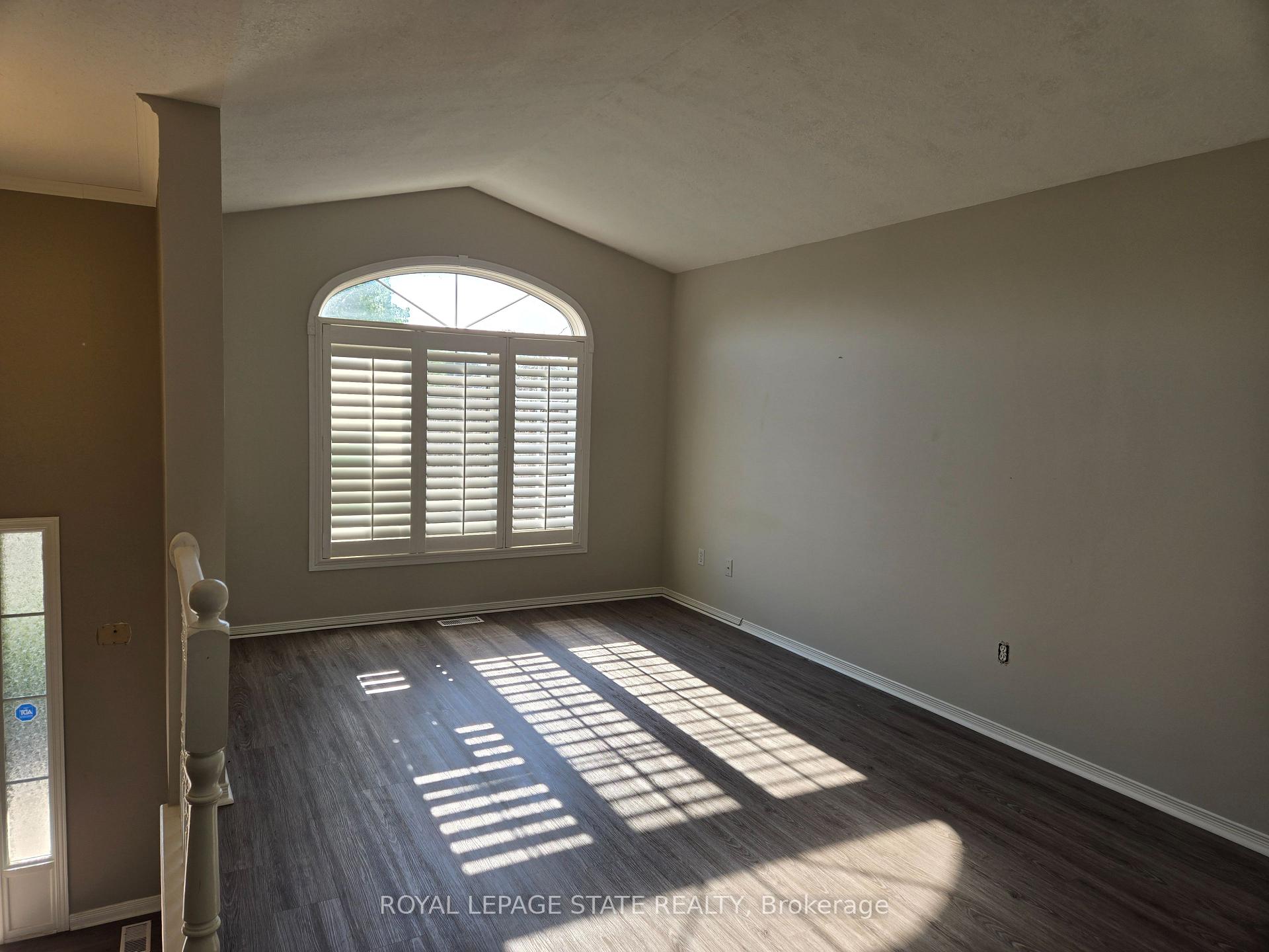 73 Foxtail Avenue, Welland — photo 4 of 5