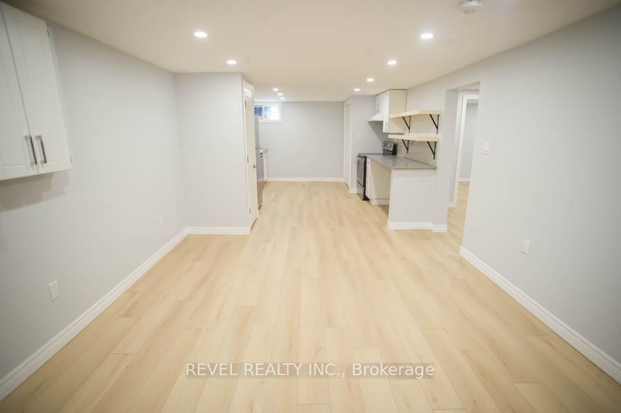 415 Chatham Street 3, Brantford — photo 3 of 5