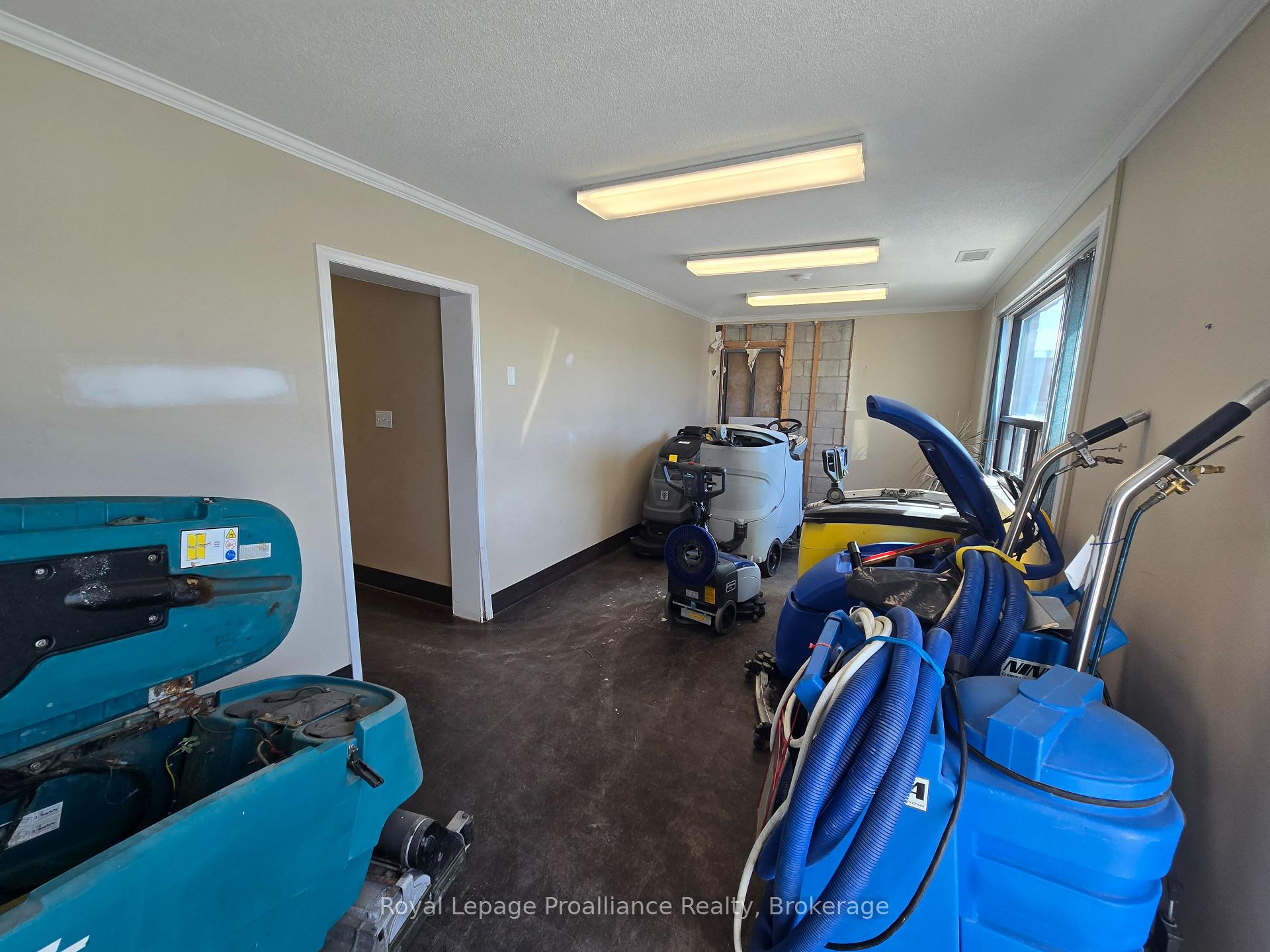 270 Adam Street 2, Belleville — photo 5 of 5