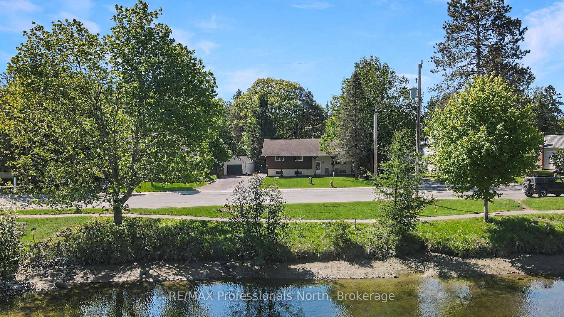 52 South Water Street, Minden Hills — photo 2 of 5