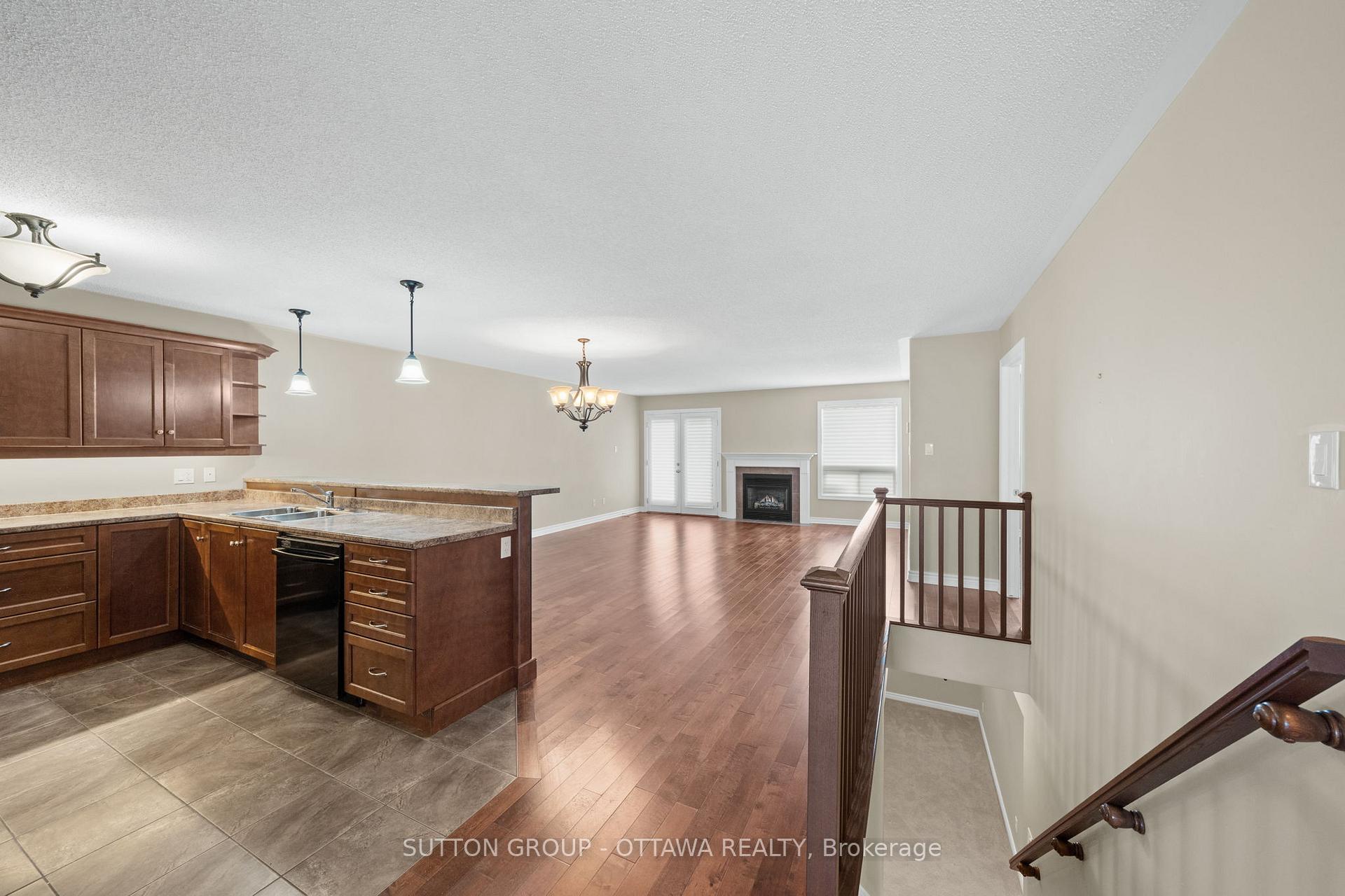458 Van Dusen Street, Mississippi Mills — photo 4 of 5
