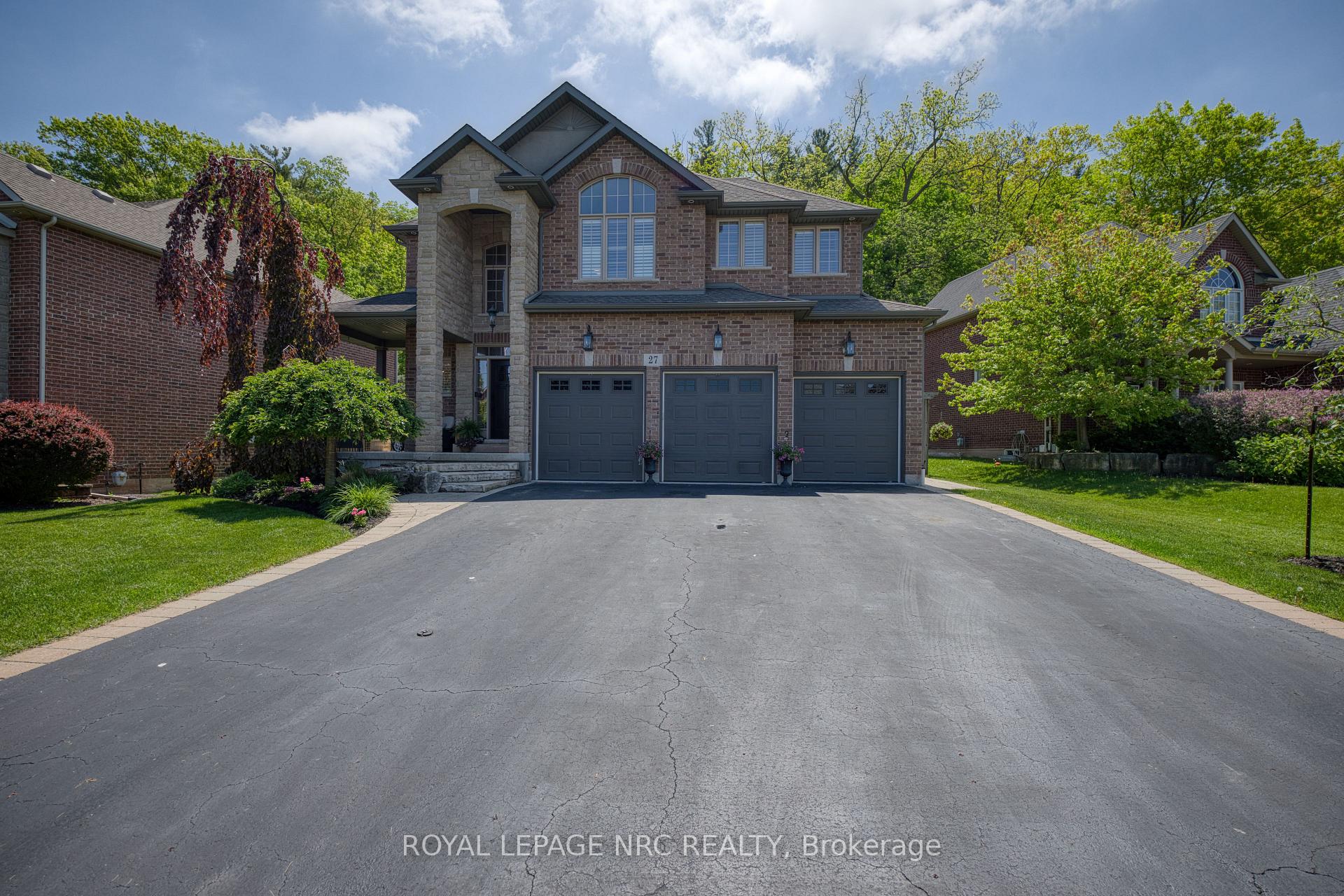 27 Bell Avenue, Grimsby — photo 3 of 5