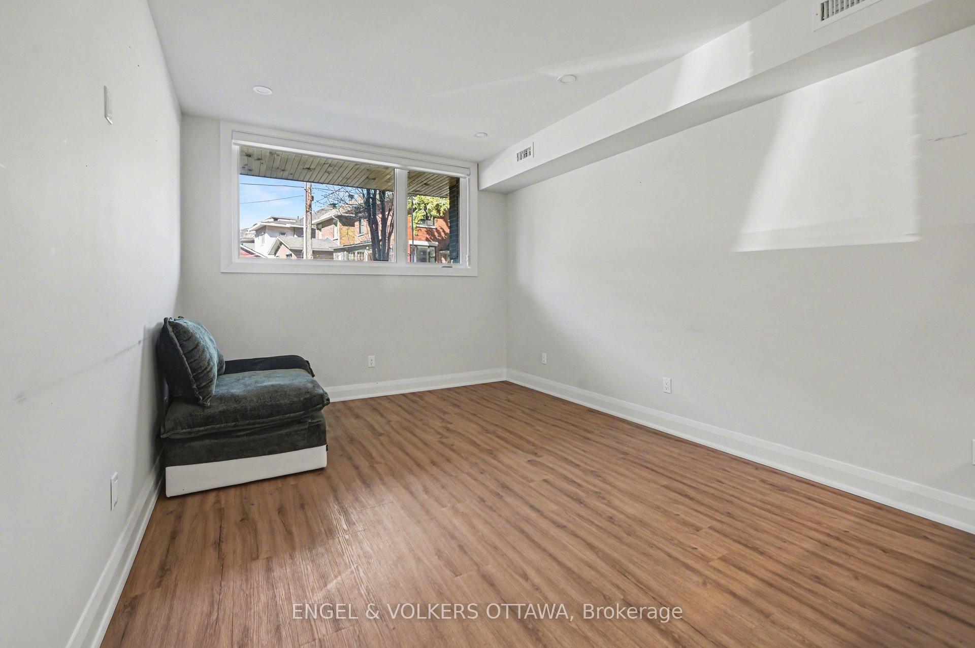 35 Monk Street 1, Glebe - Ottawa East and Area — photo 3 of 5