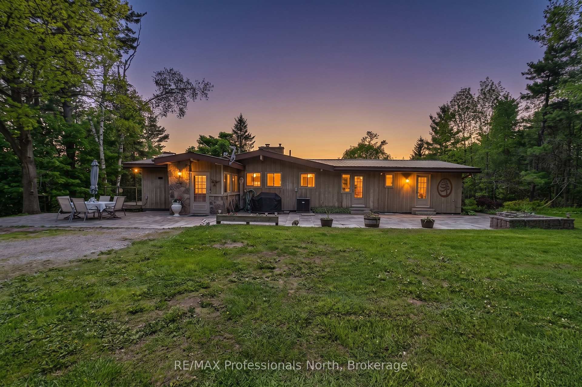 1015 Kelson Road, Minden Hills — photo 2 of 5