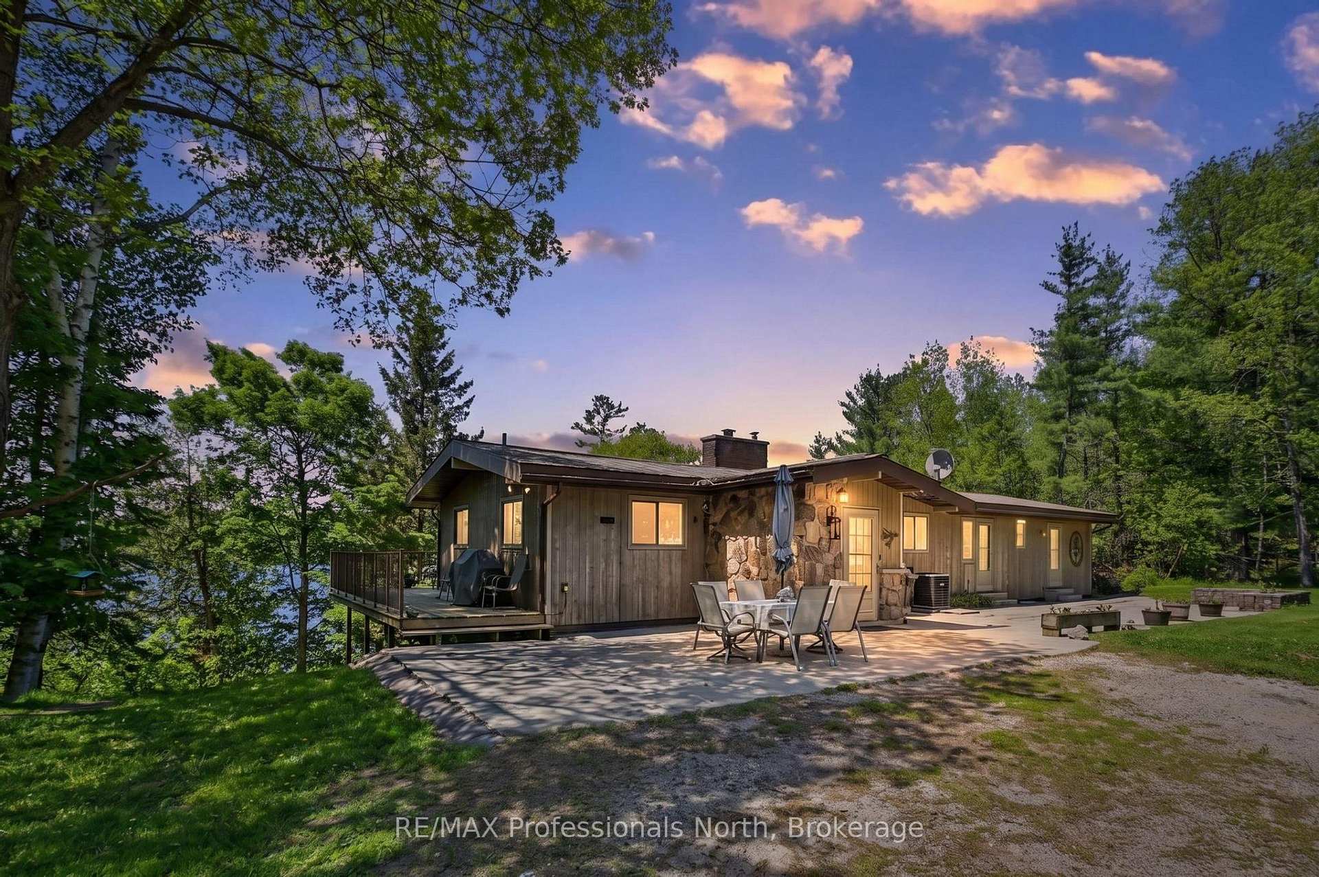 1015 Kelson Road, Minden Hills — photo 3 of 5