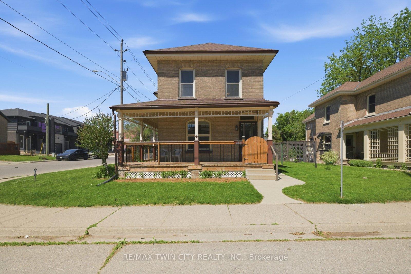 76 Brock Street, Brantford — photo 3 of 5