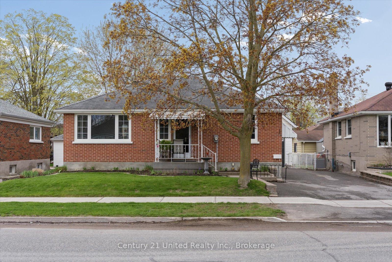 679 Bellaire Street, Peterborough — photo 2 of 5
