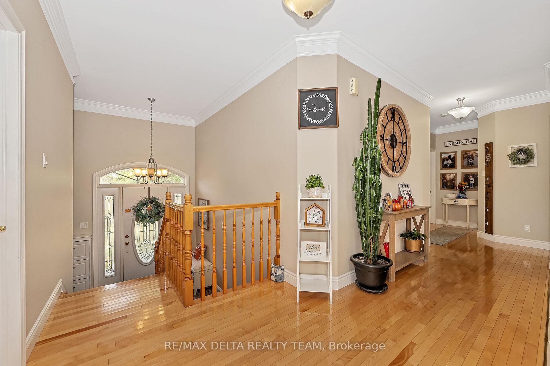 3782 Etienne Road, Orleans - Cumberland and Area — photo 2 of 5