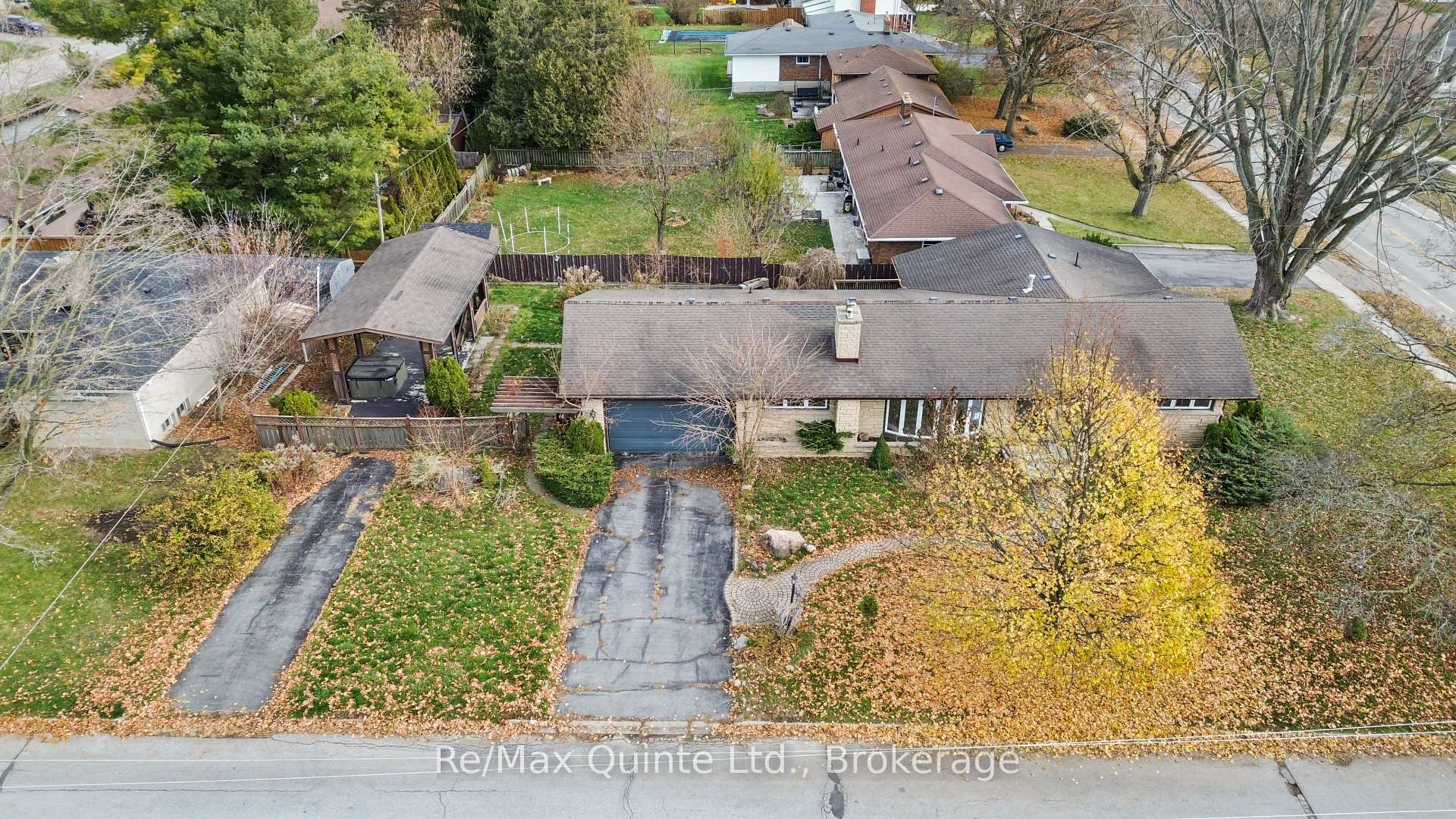 5 Stanley Park Drive, Belleville — photo 4 of 5