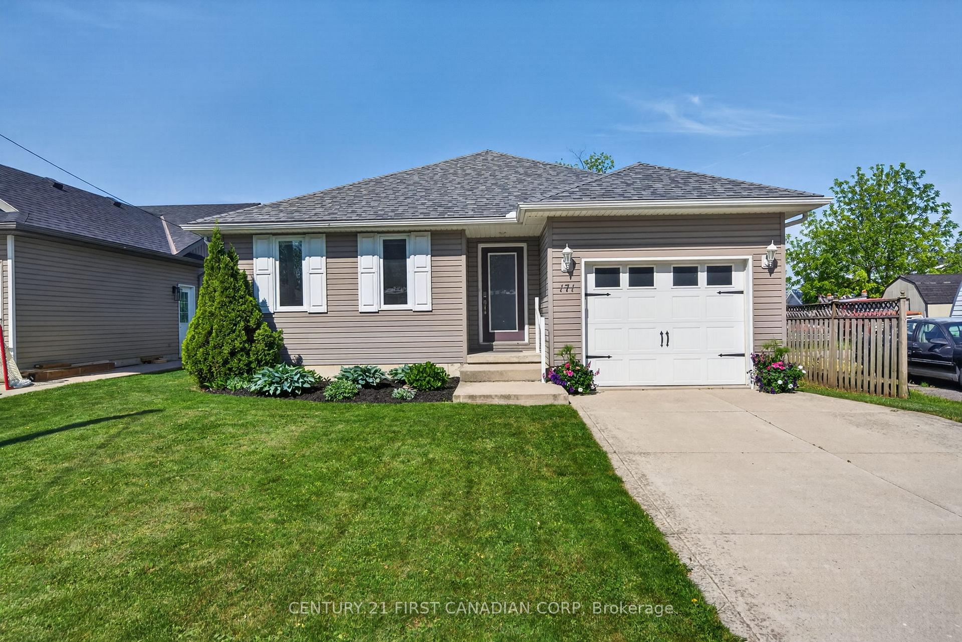 171 Francis Street, South Huron, ON N0M 1S3 — South Huron, Ontario