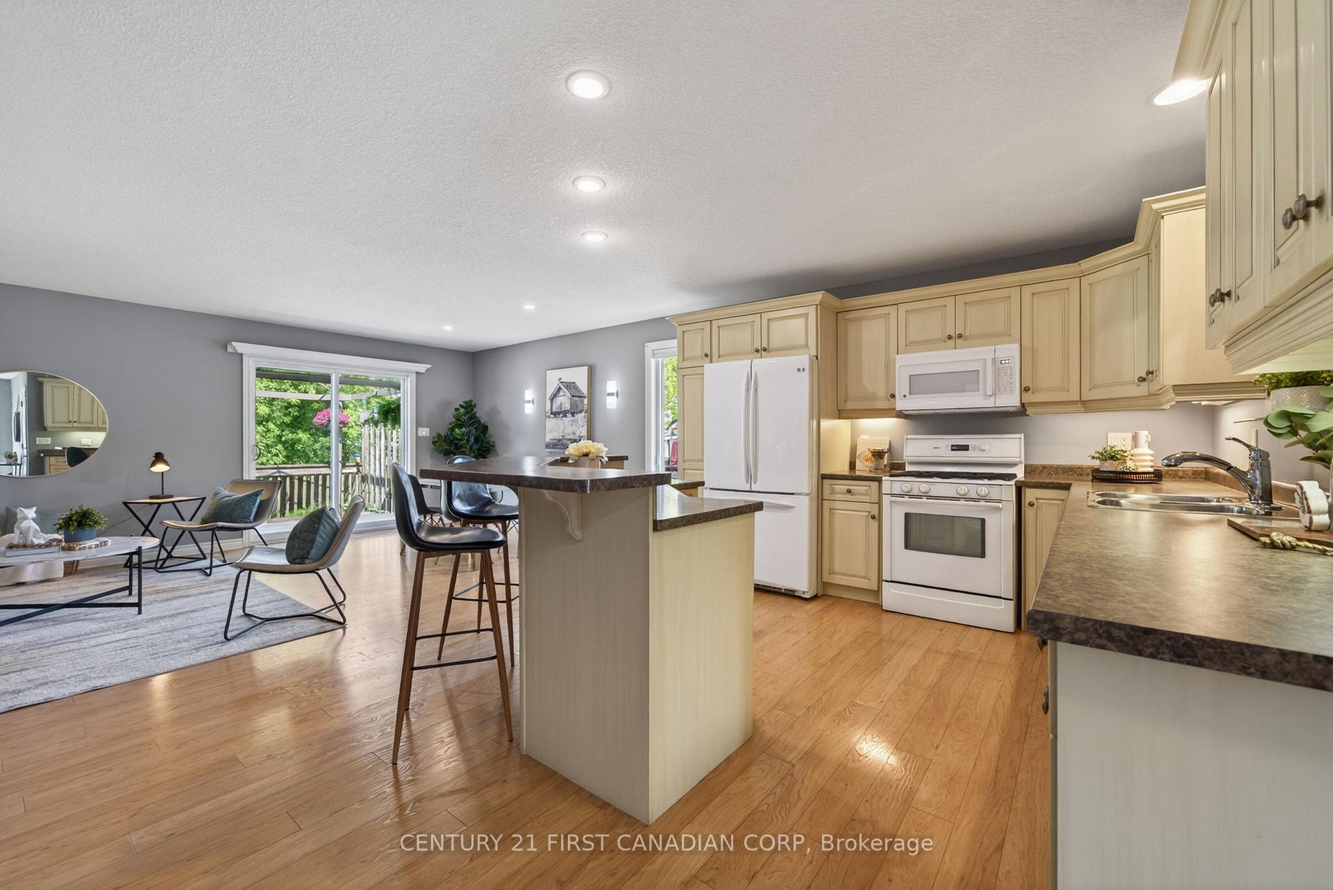 171 Francis Street, South Huron — photo 4 of 5