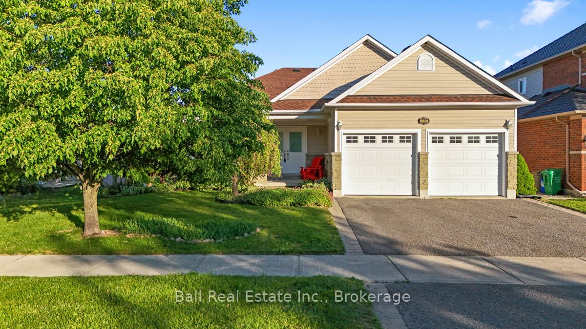 235 Evans Drive, Peterborough — photo 2 of 5