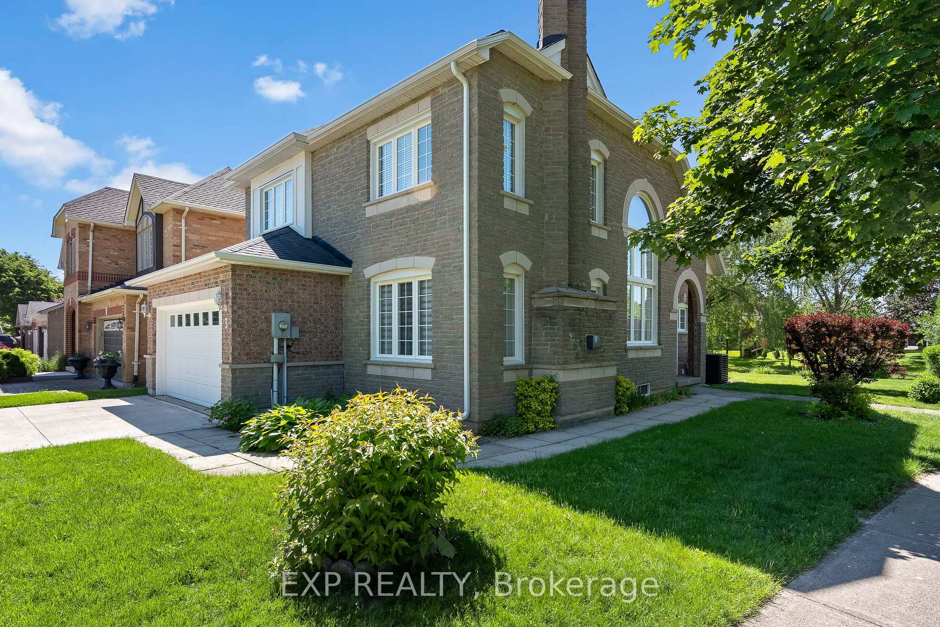 3 Madison Court E, Welland — photo 2 of 5