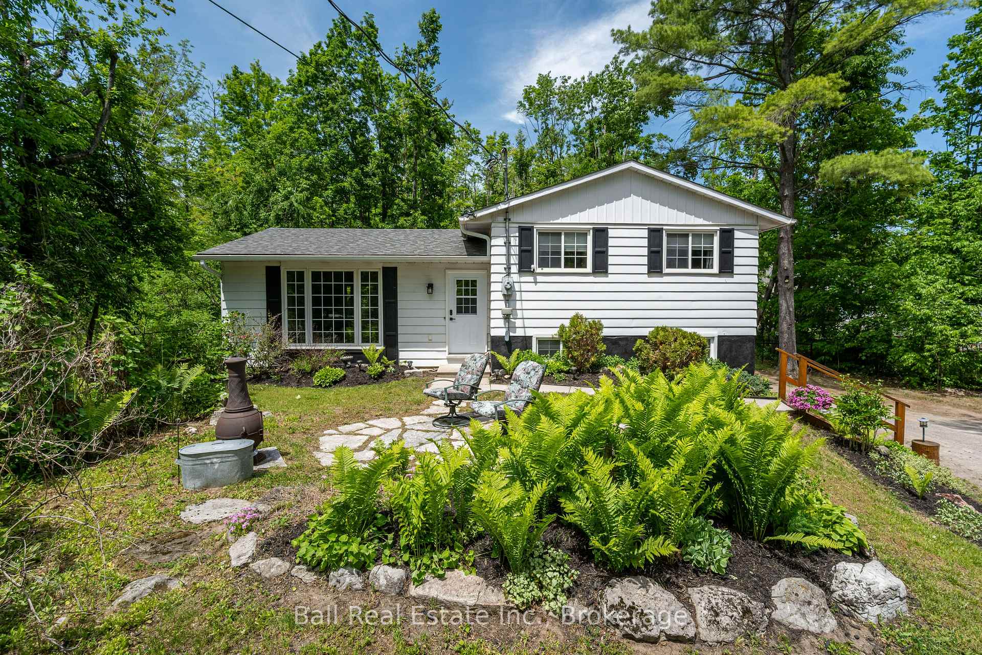 1741 Lakehurst Road, Trent Lakes — photo 2 of 5