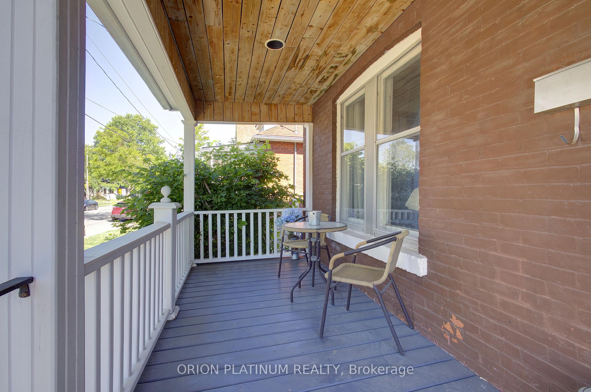 164 Catharine Avenue E, Brantford — photo 3 of 5