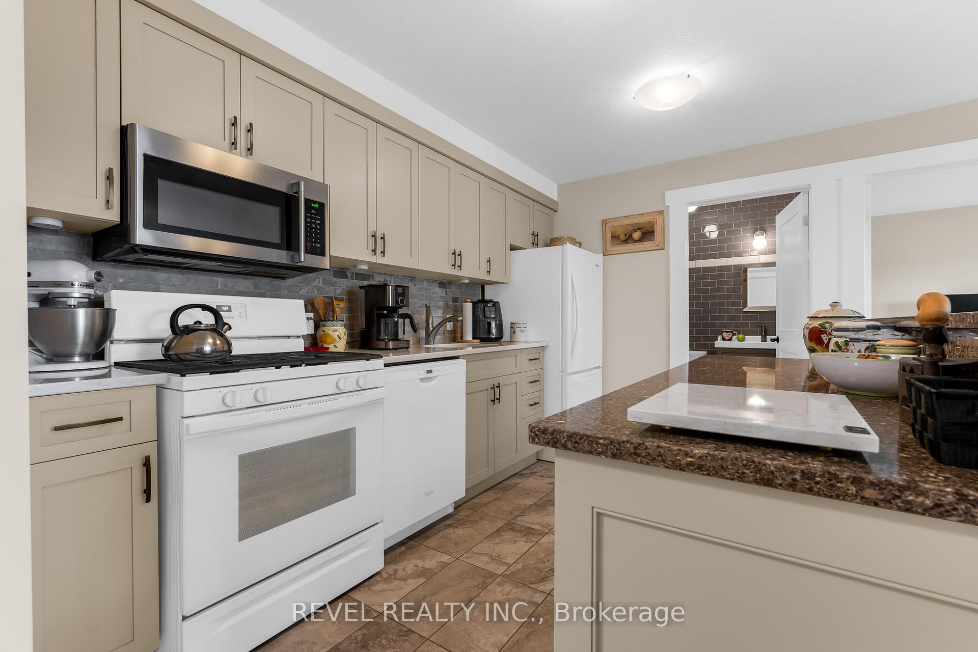111 Smits N/A 302, West Lincoln, ON L0R 2A0 — West Lincoln, Ontario