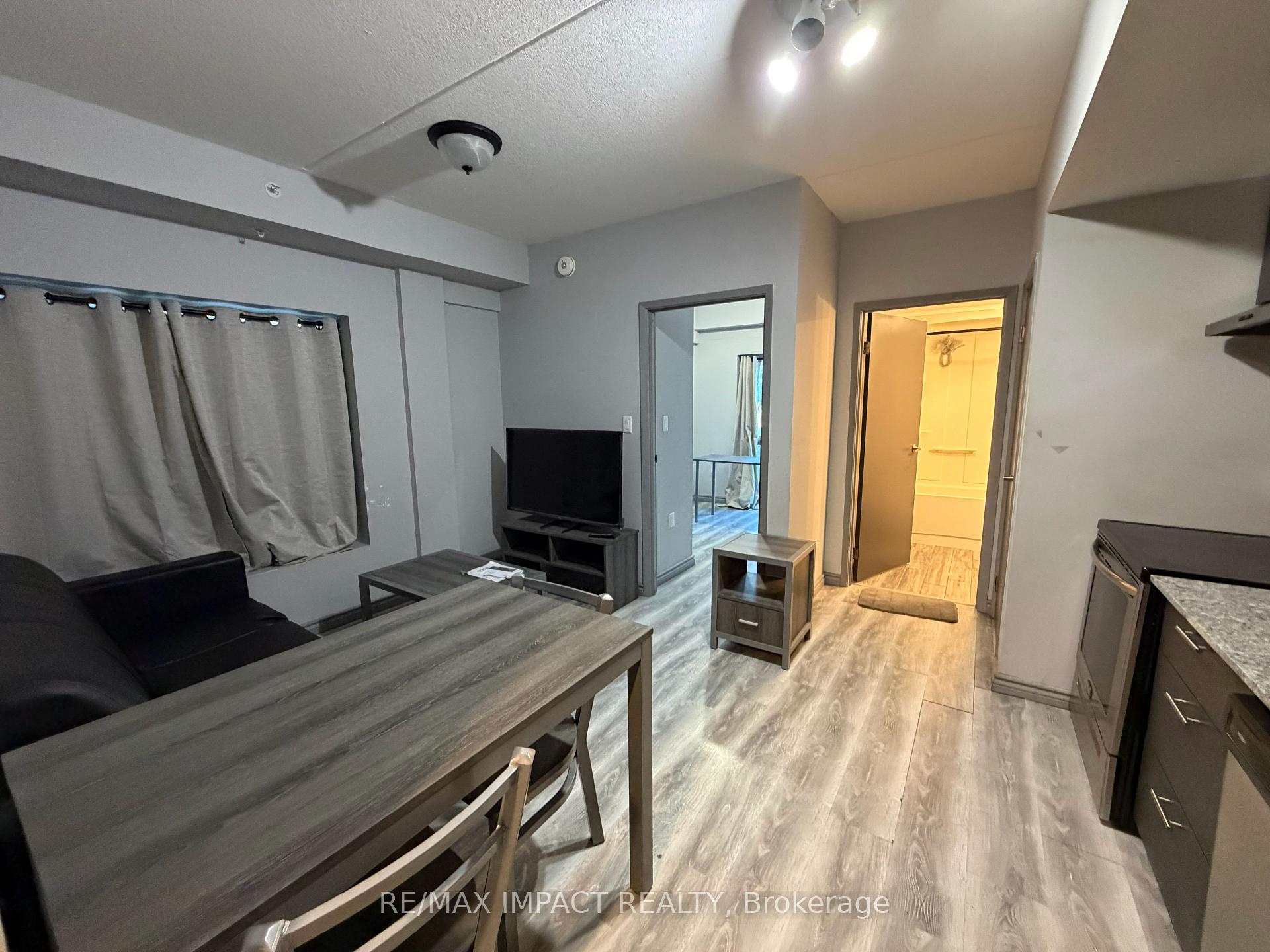 275 Larch Street B04, Waterloo — photo 4 of 5