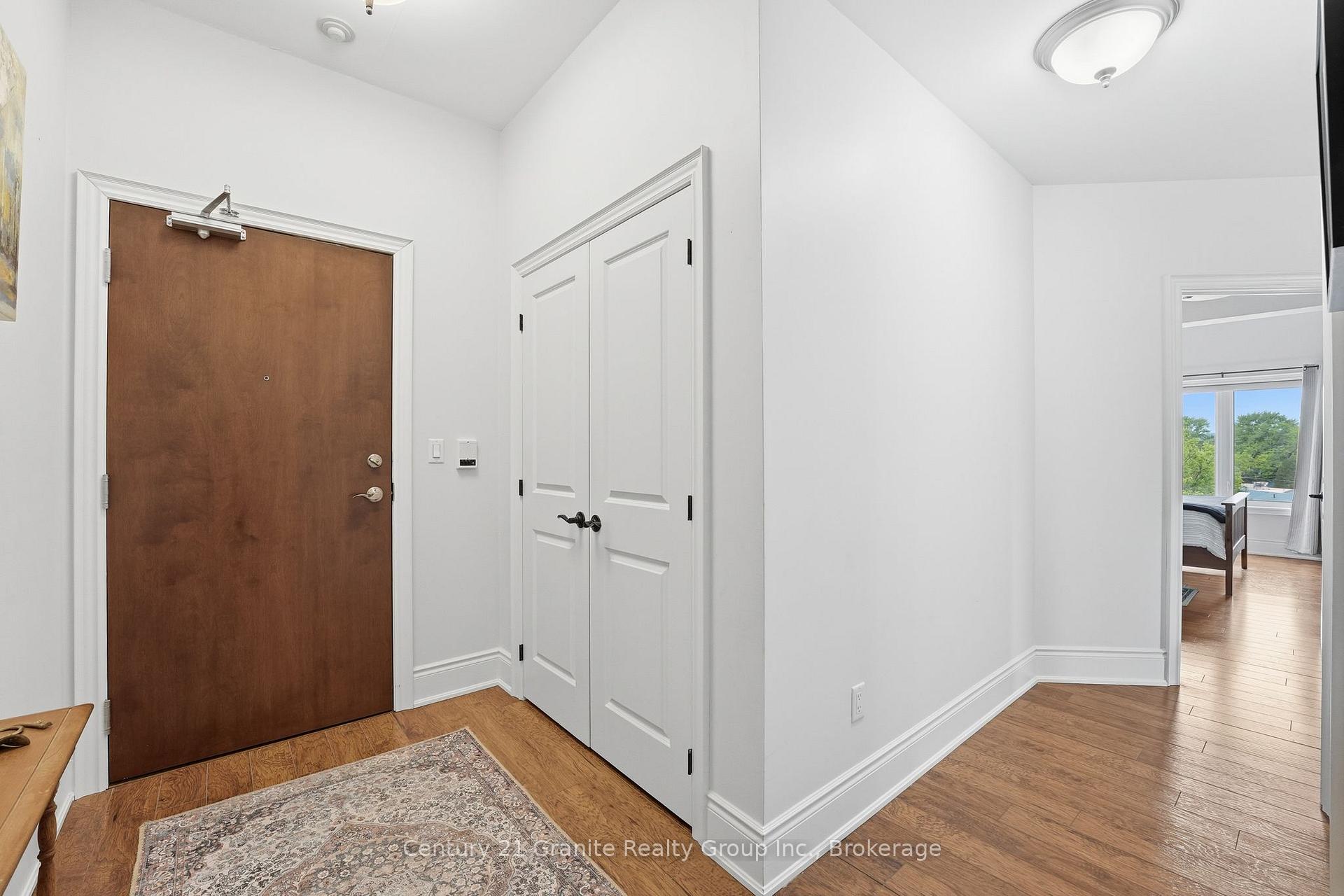 9 Newcastle Street 303, Minden Hills — photo 3 of 5