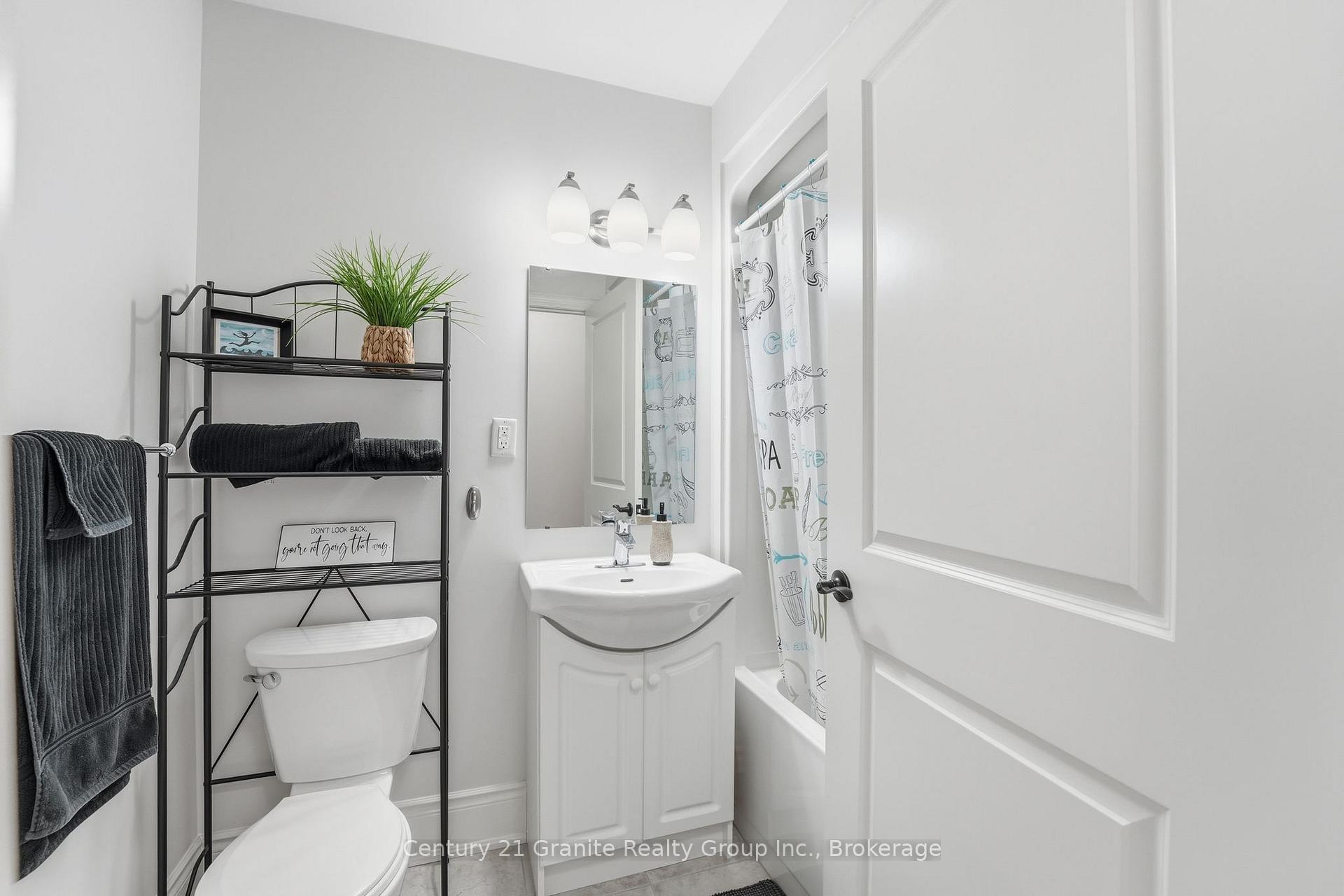 9 Newcastle Street 303, Minden Hills — photo 5 of 5